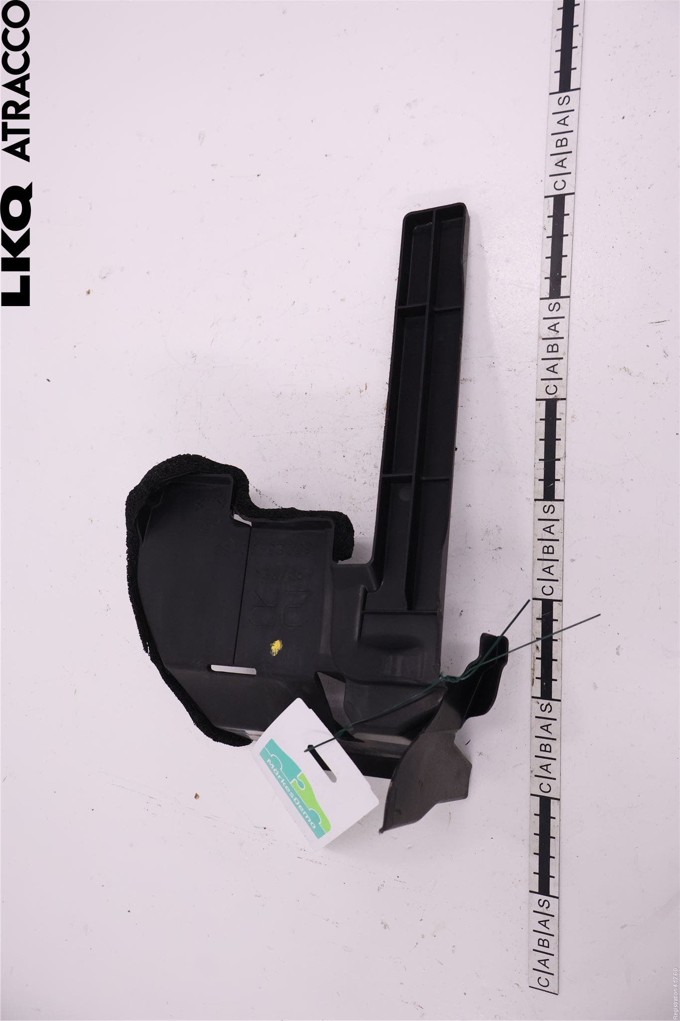 Toyota YARIS XP130 12-14 Deflektor Plåt-Plast Kylning