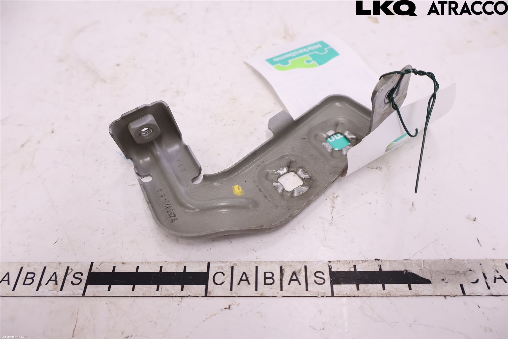 BMW 3 F30/F31/F80 12-19 Skärmfäste Fram Hö