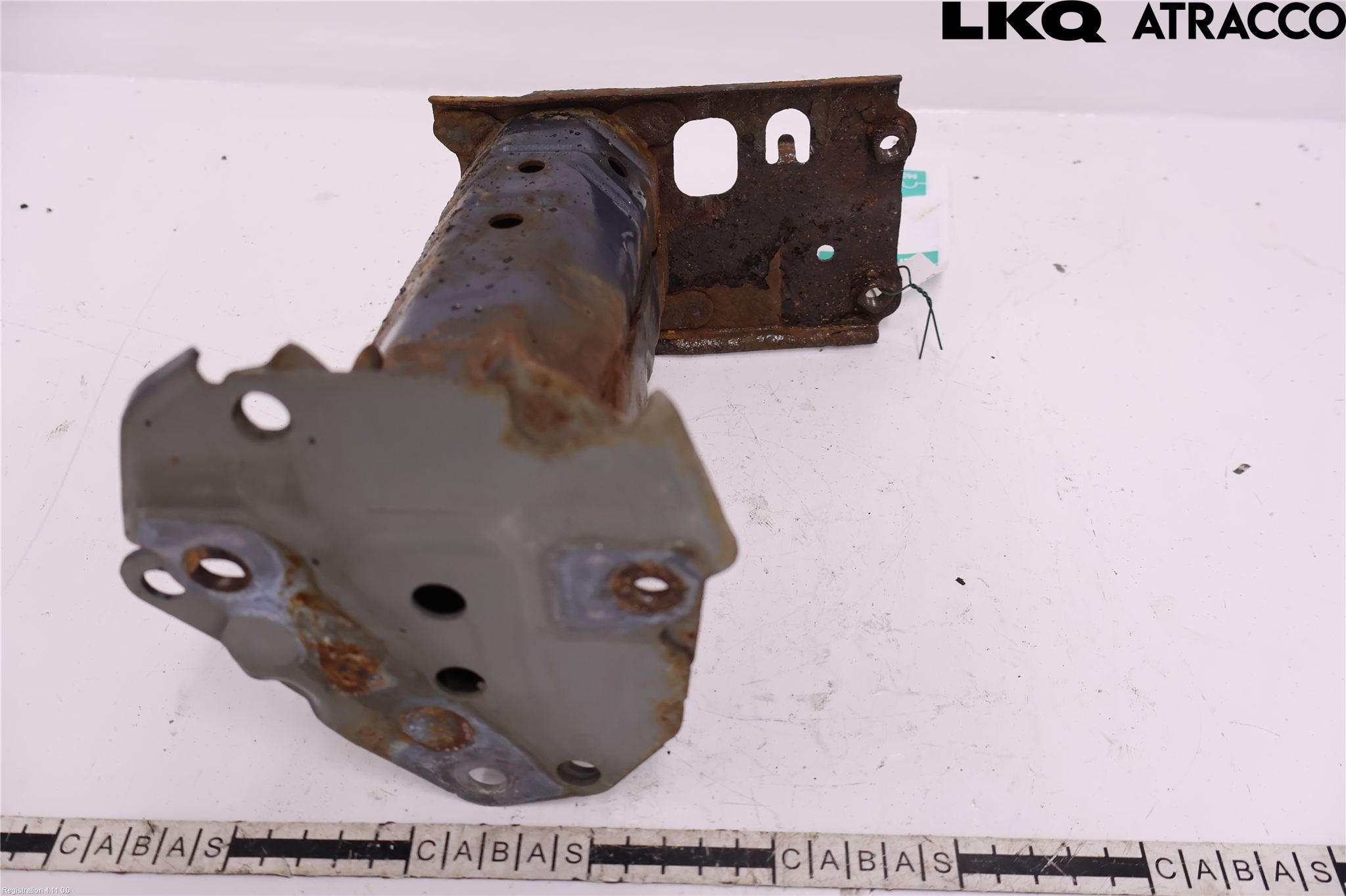 Toyota AVENSIS 09-15 Stötfångarbärjärn Bak
