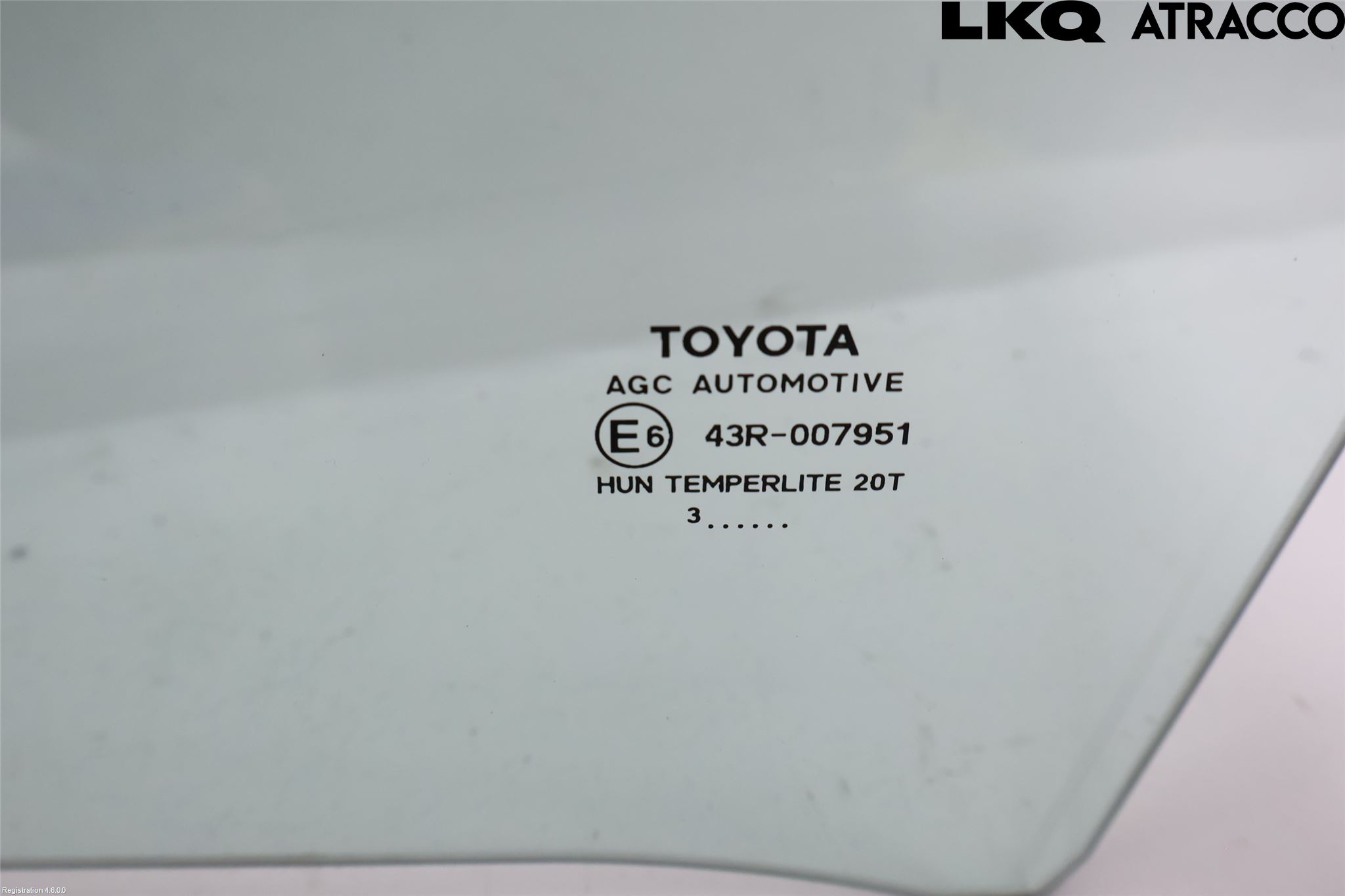 Toyota YARIS CROSS XP21 21- Dörruta Fram Vänster