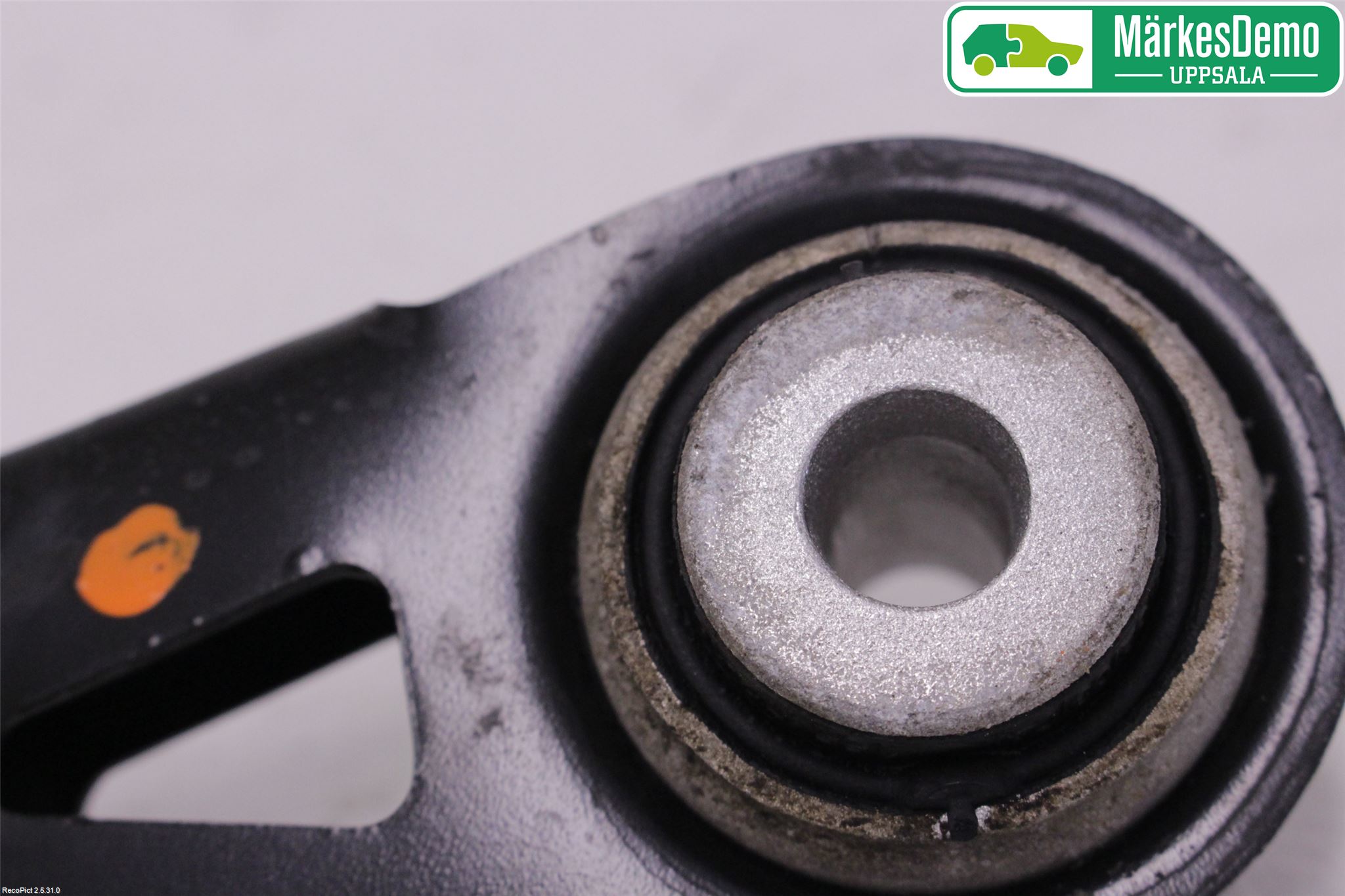 BMW 5 G30/G31/F90 17-23 Bärarm Bak Höger
