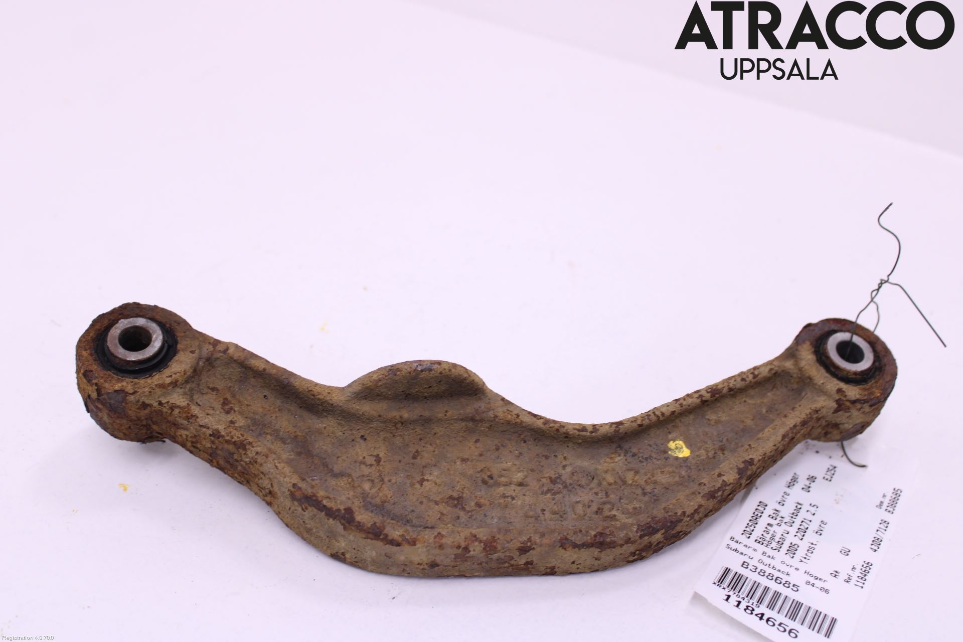 Subaru OUTBACK   04-06 Bärarm Bak Övre Höger