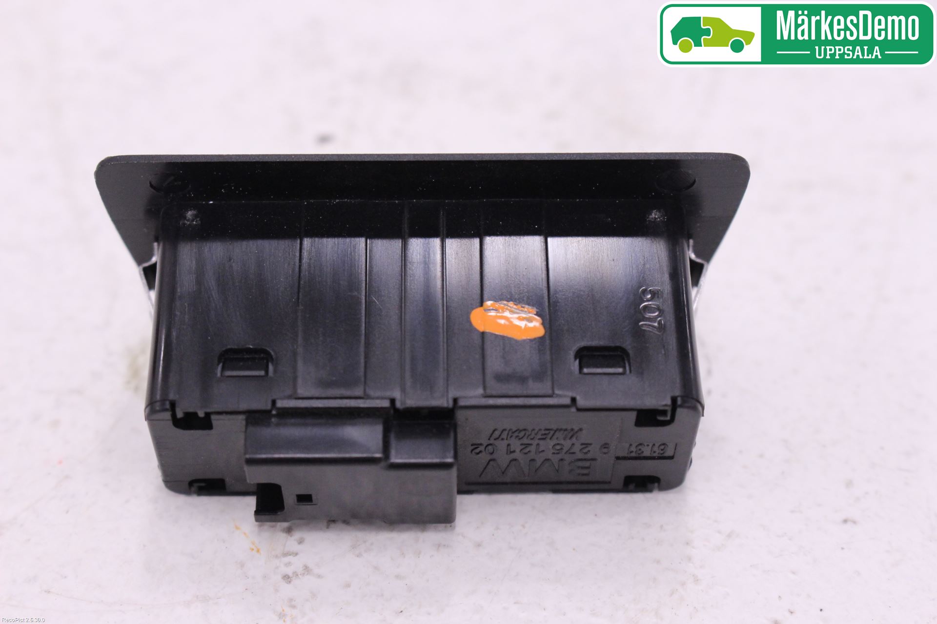 BMW 5 G30/G31/F90 17-23 Strömställare Baklucka