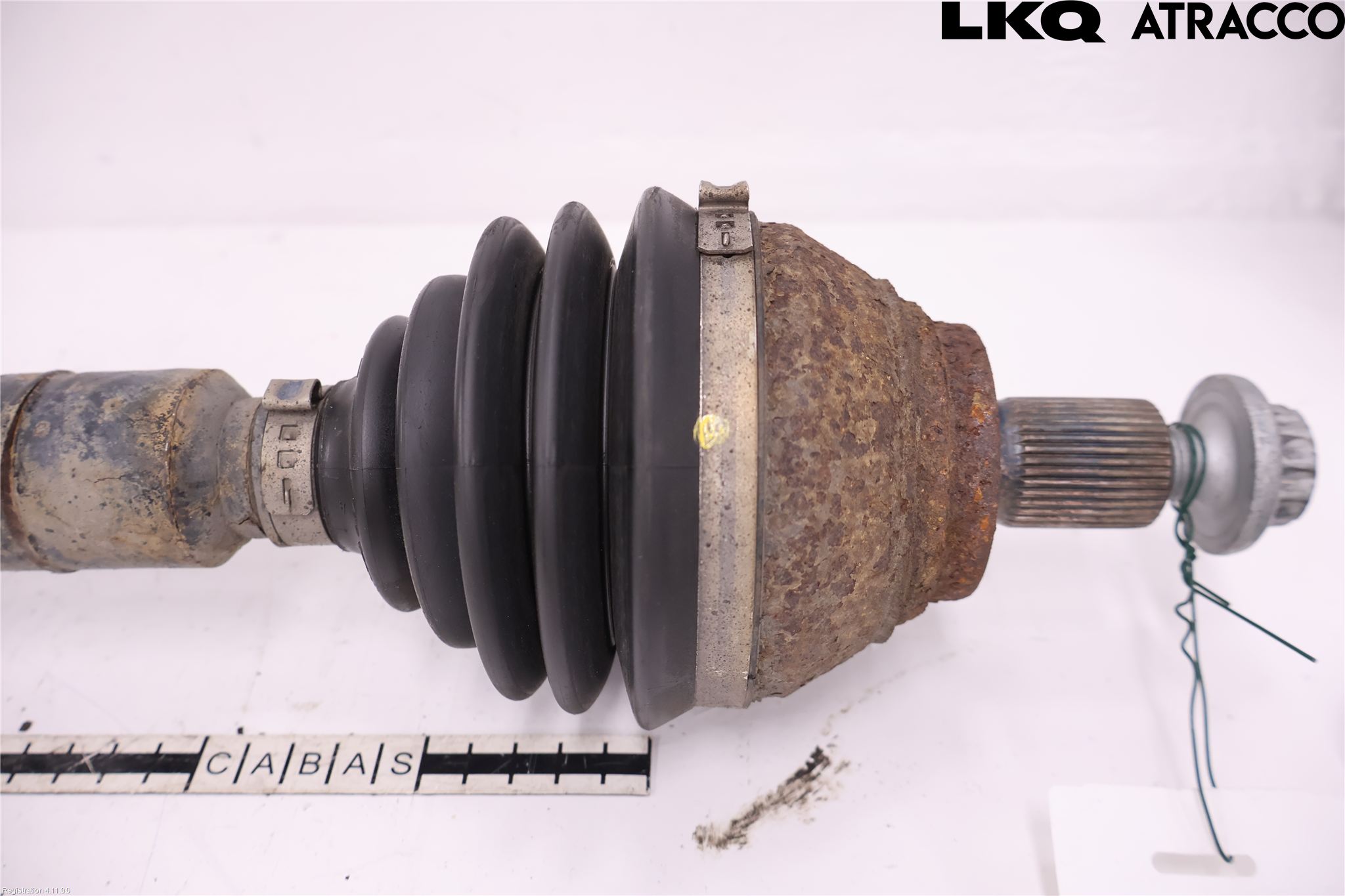 Volkswagen VW PASSAT 15-19 Drivaxel Fram Höger
