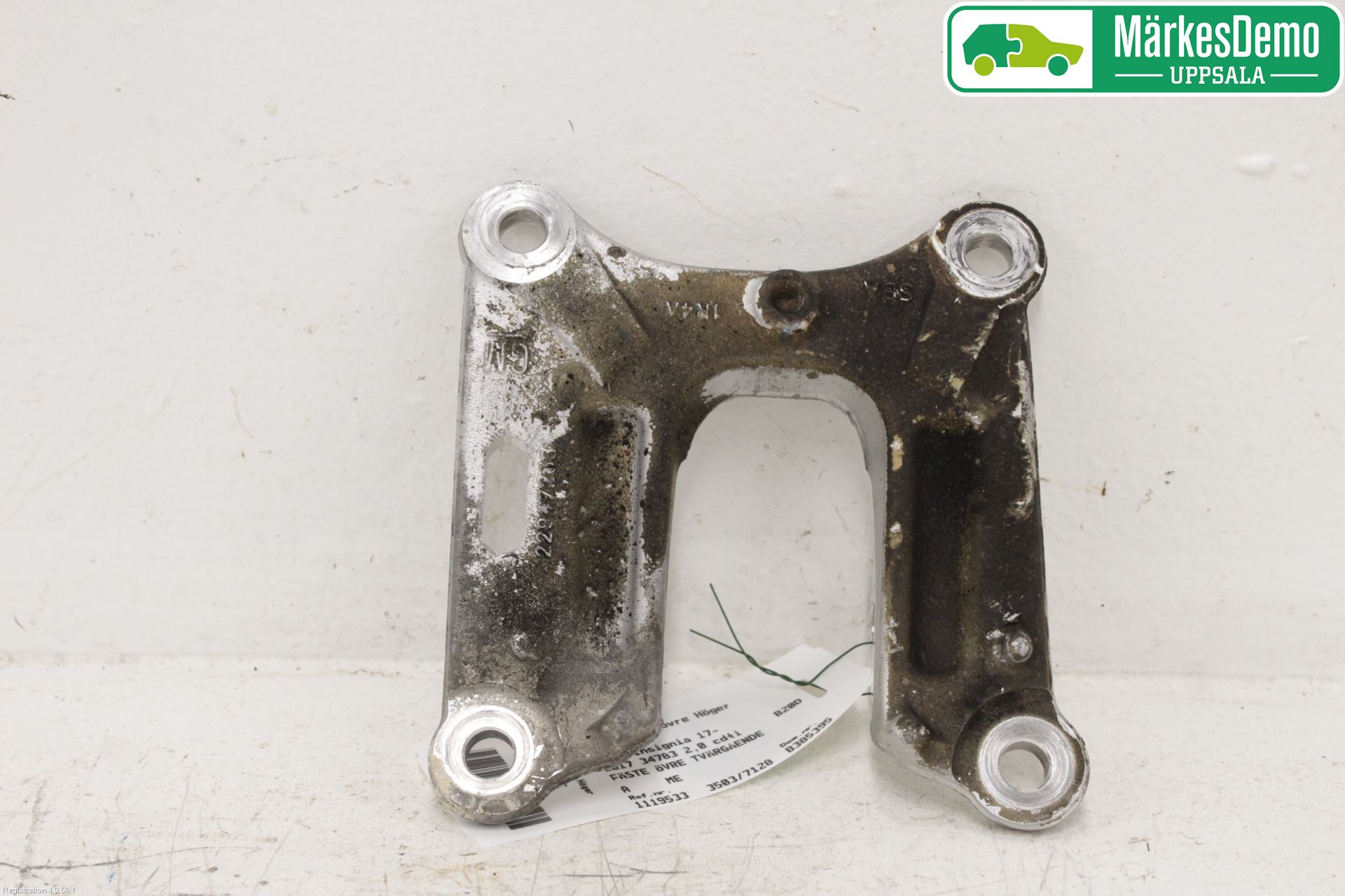 Opel INSIGNIA 17- Bärarm Bak Övre Höger