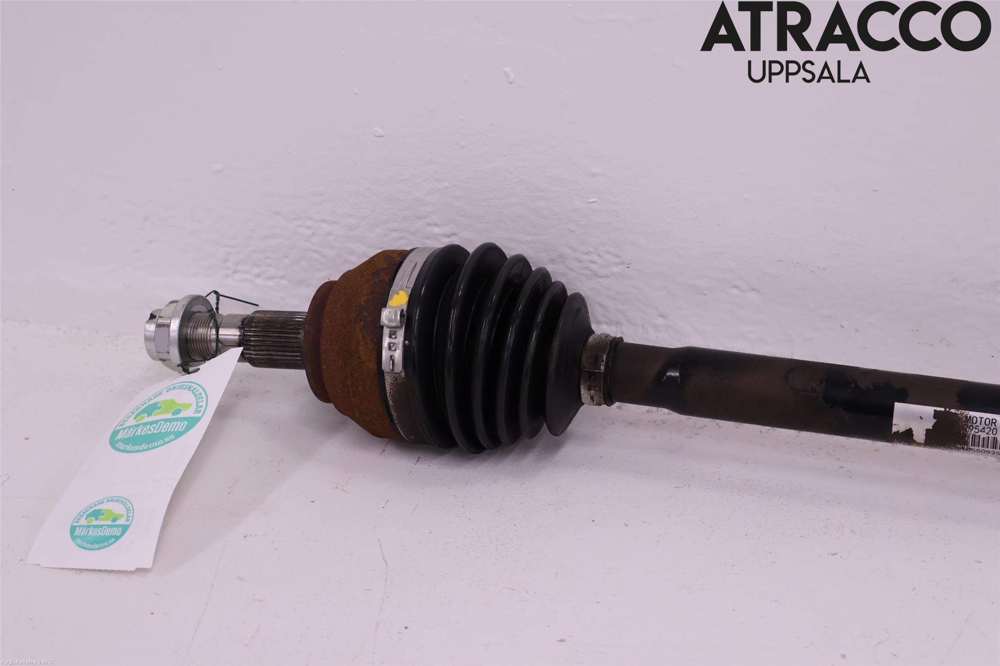 MG ZS EV 20- Drivaxel Fram Höger