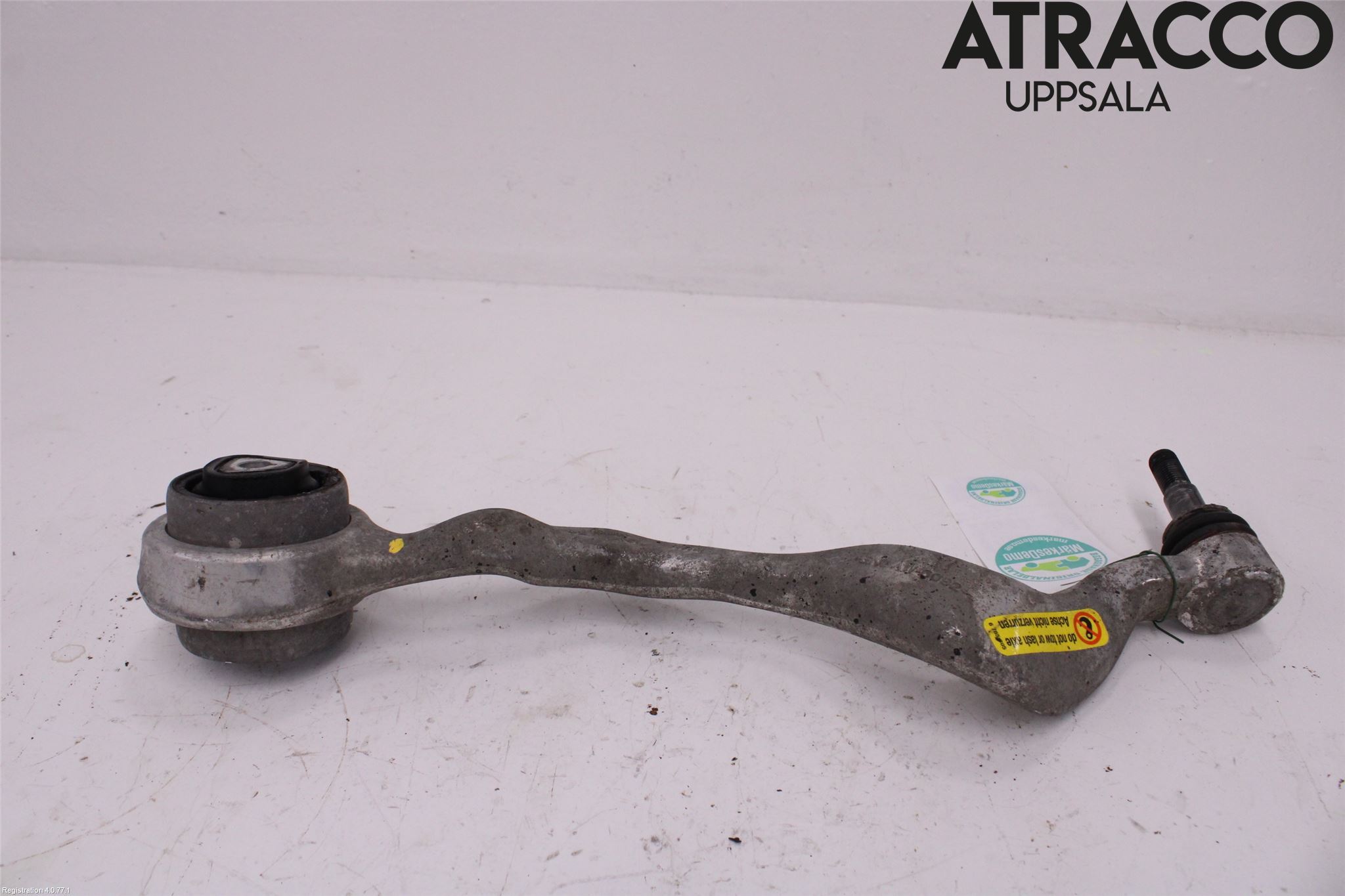 BMW 3 E90/91 SED/TOU 05-12 Bärarm Fram Undre Hö