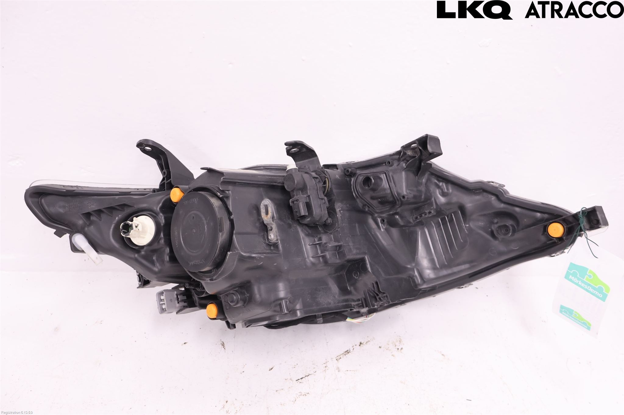 Toyota AURIS 13-19 Strålkastare Vänster