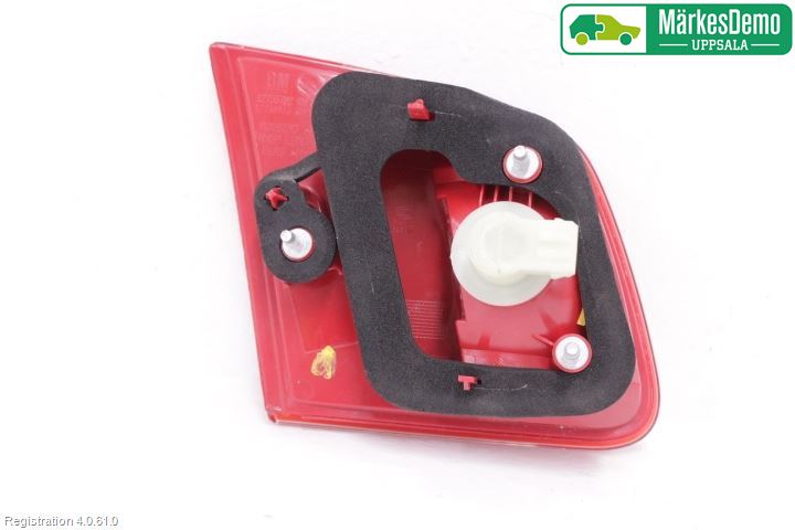 Saab 9-5     06-10 Bakljus Lucka Hö