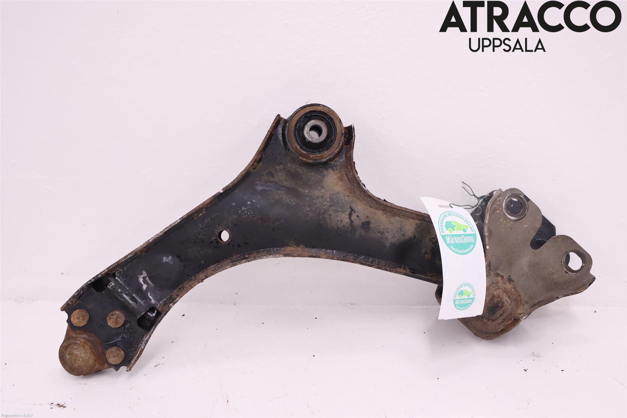 Volvo V60 14-18 Bärarm Fram Undre Hö