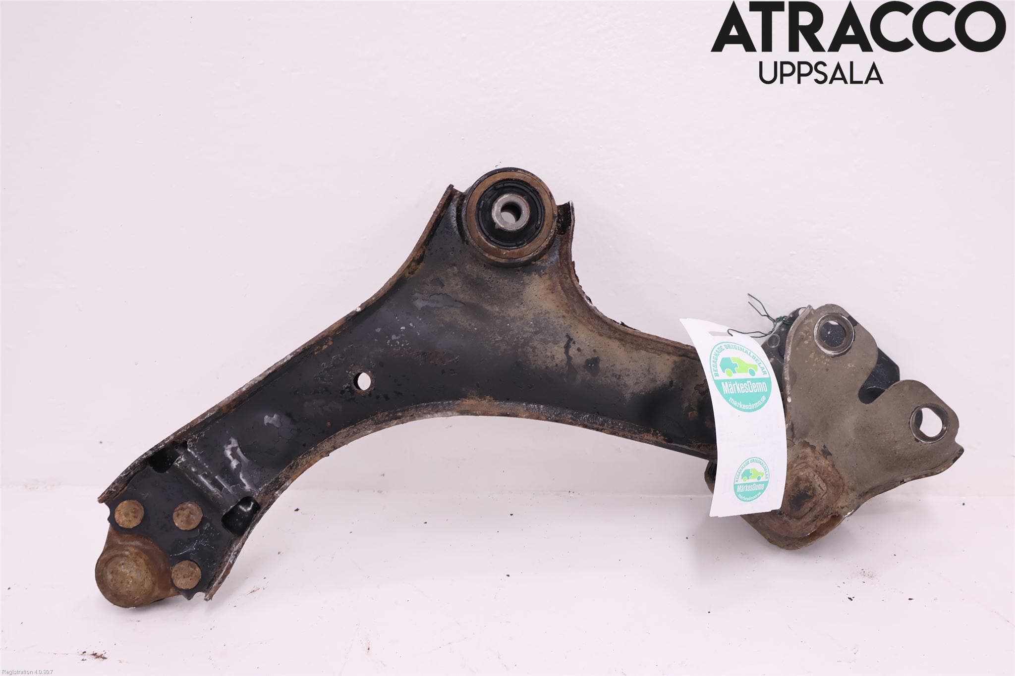 Volvo V60 14-18 Bärarm Fram Undre Hö