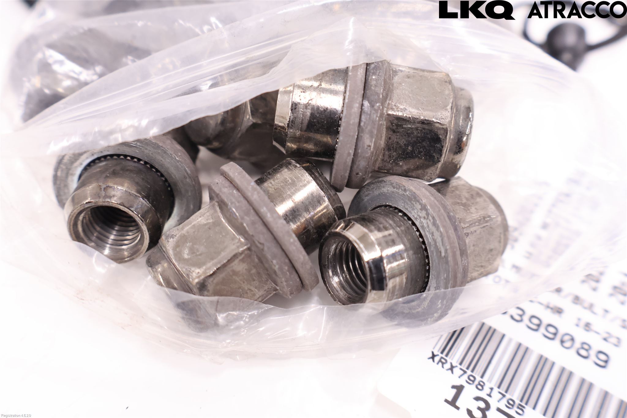 Toyota C-HR 16-23 Hjulmutter-Bult-Sats