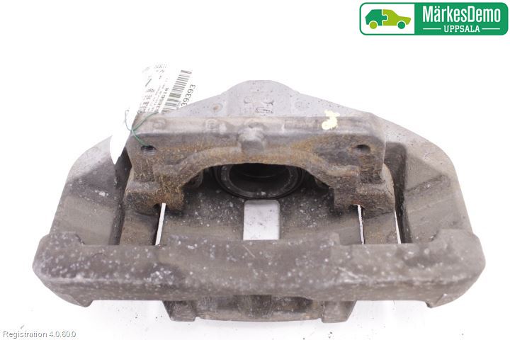 BMW 5 F10/F11/F18 09-17 Bromsok Fram Höger
