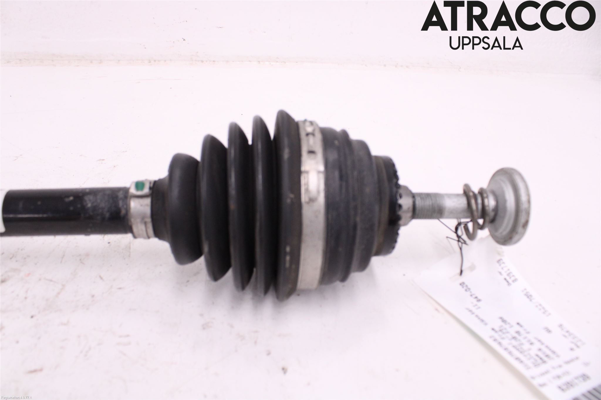 BMW 1 F20/F21 11-19 Drivaxel Fram Vänster