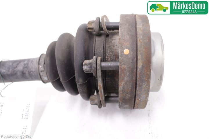 BMW Z3 E36/6    94-02 Drivaxel Bak Vänster