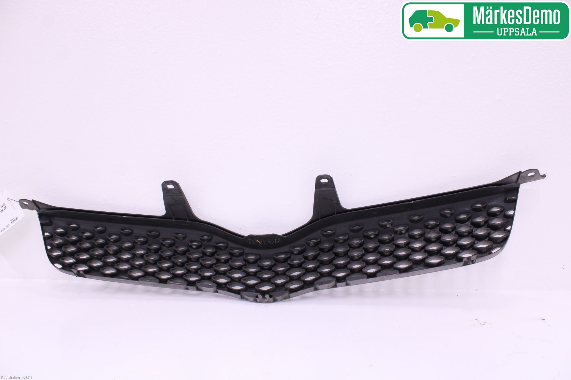 Toyota YARIS VERSO P1 00-05 Grill Komp