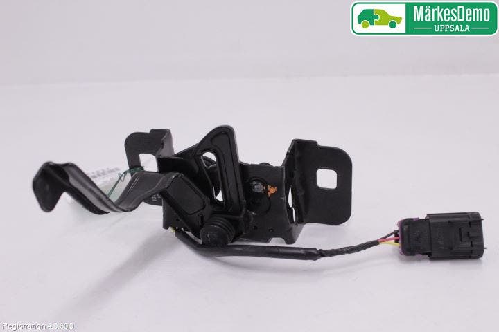 Opel ASTRA K 16-22 Huv Spärr