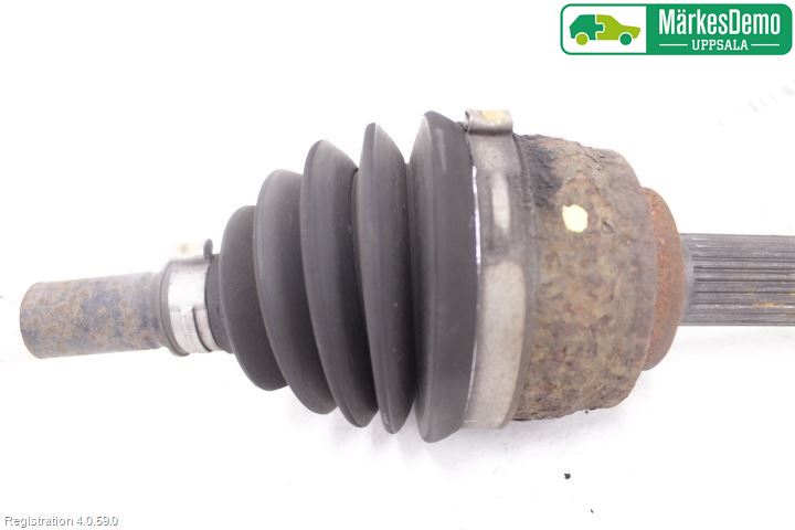 Nissan MICRA 11-16 Drivaxel Fram Höger