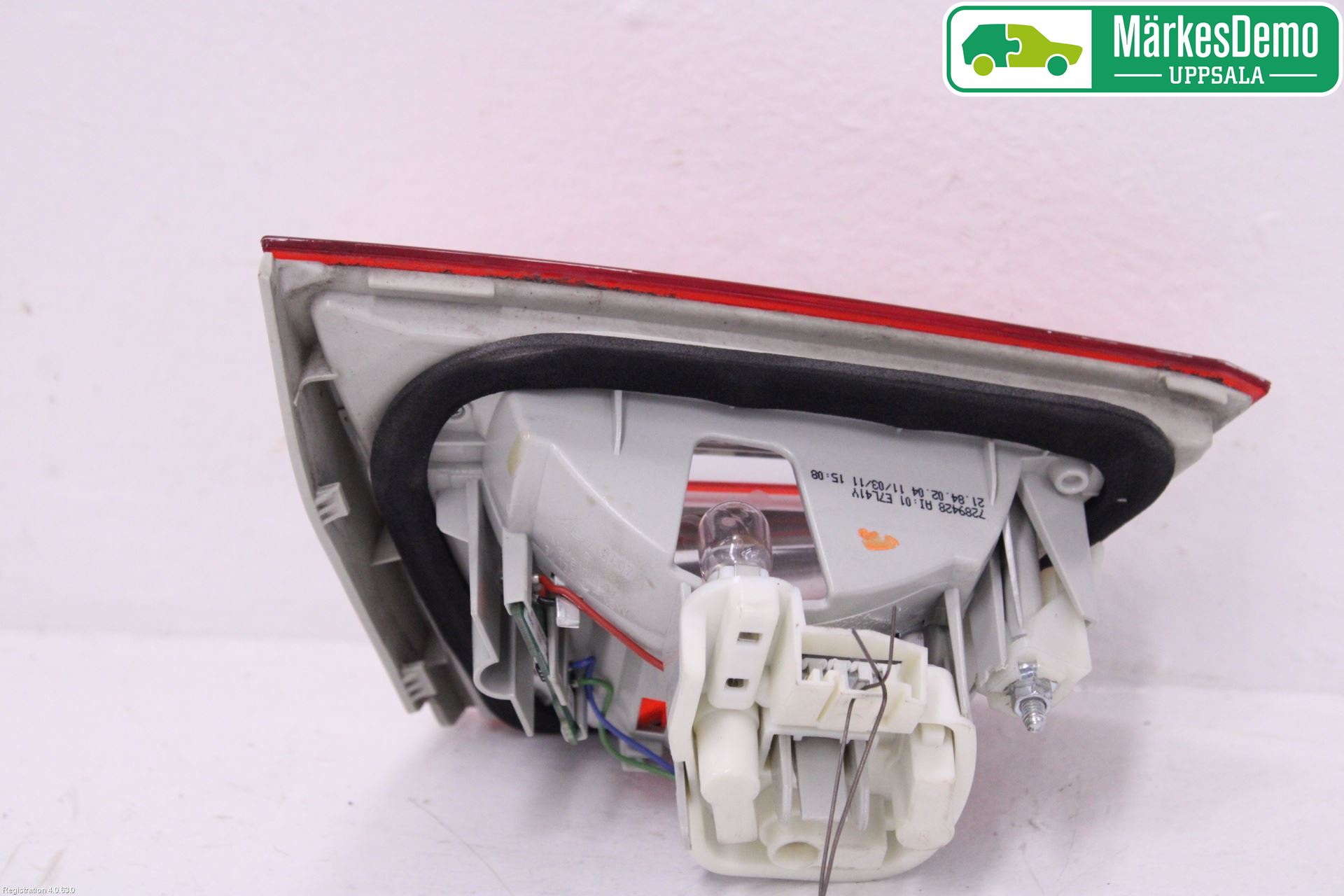 BMW 3 E90/91 SED/TOU 05-12 Bakljus Lucka Hö