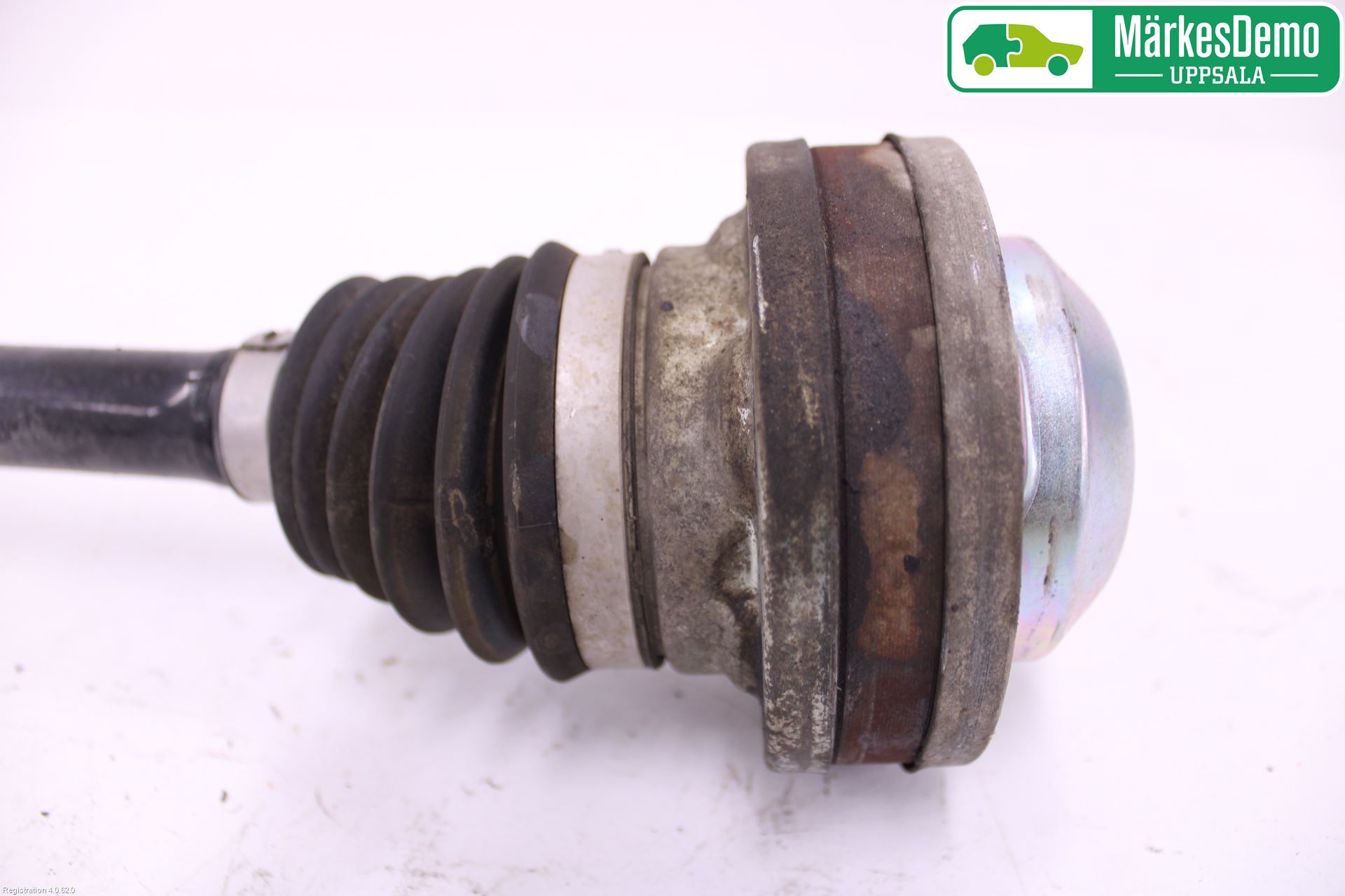 Volkswagen VW CADDY 11-15 Drivaxel Fram Vänster