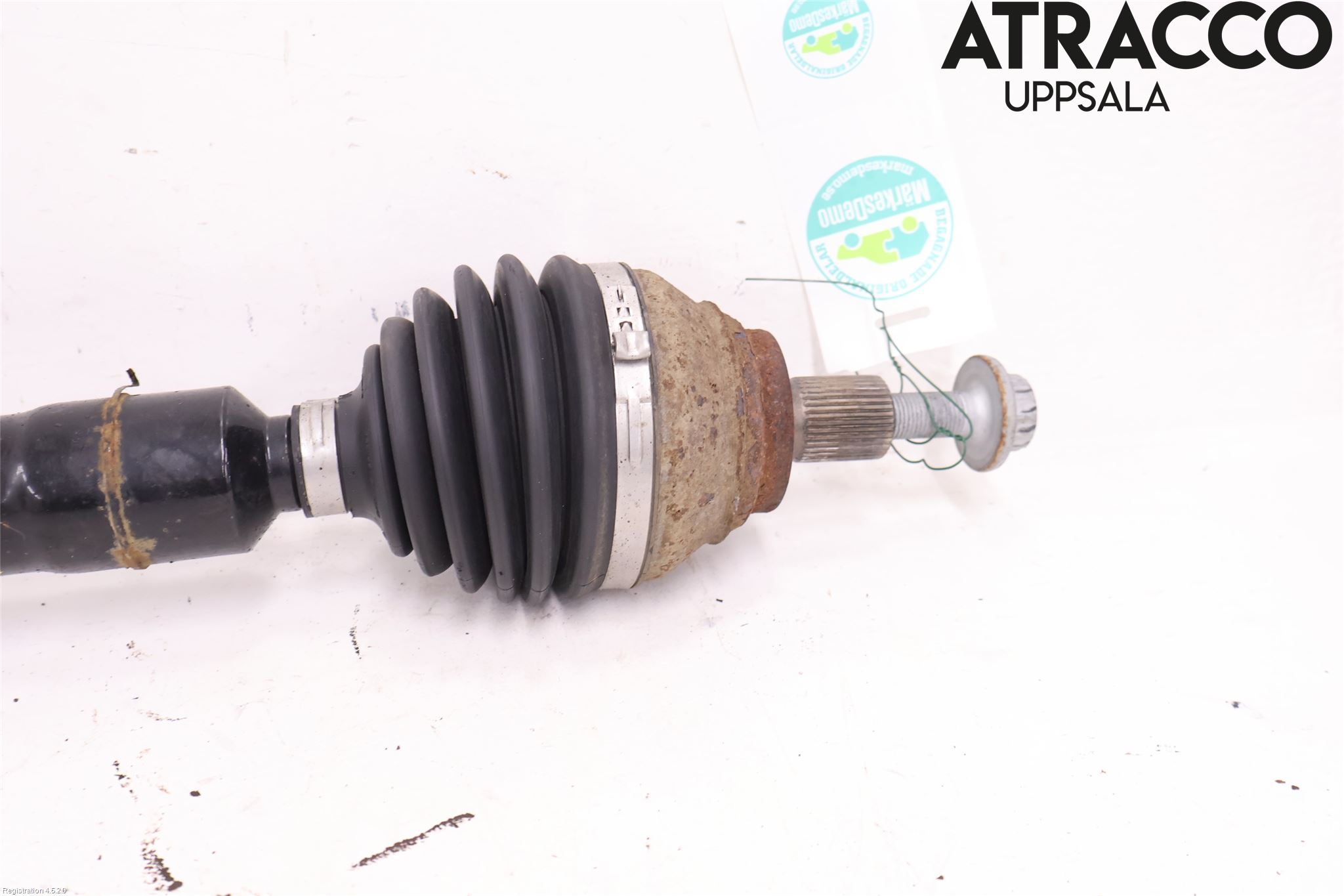 Volkswagen VW PASSAT 15-19 Drivaxel Fram Höger