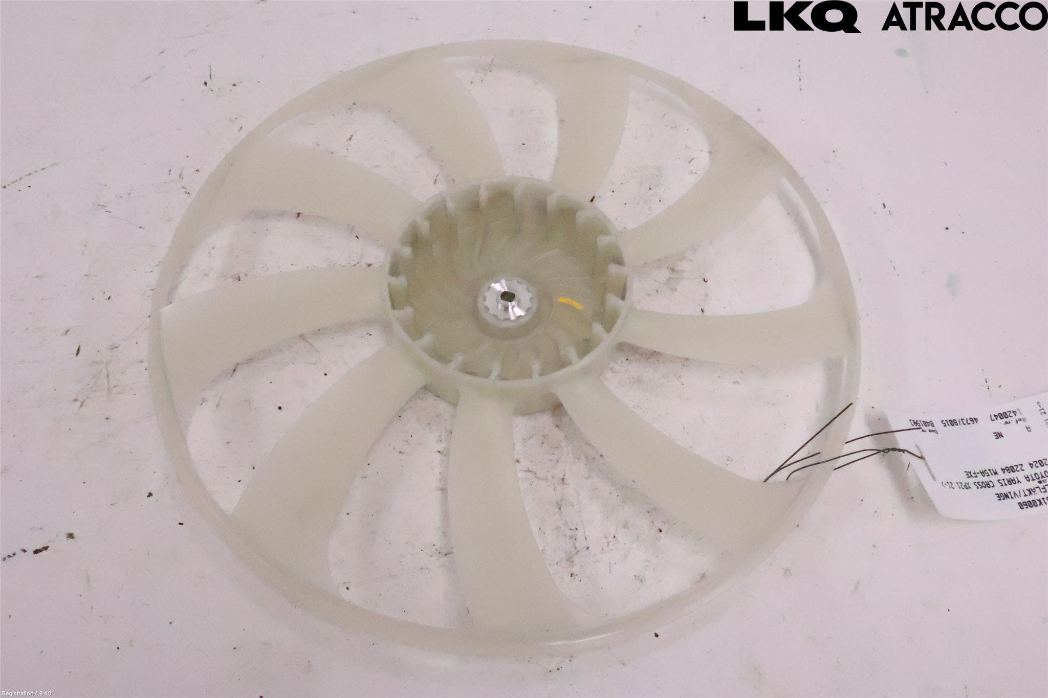 Toyota YARIS CROSS XP21 21- Kylfläkt-Vinge