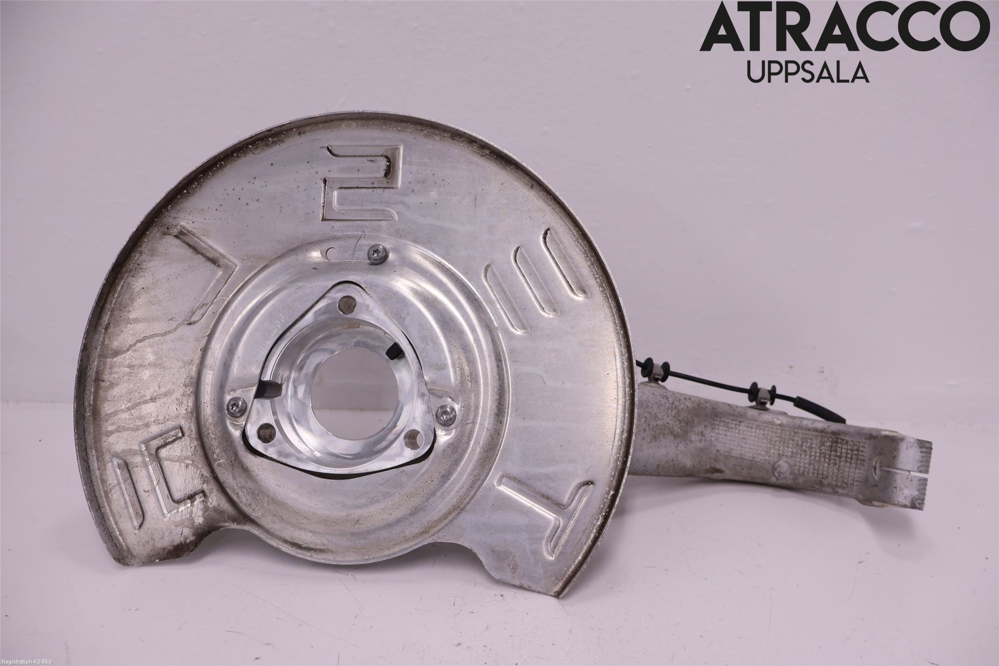 Tesla MODEL 3 17- Styrspindel Lagerhus Vä