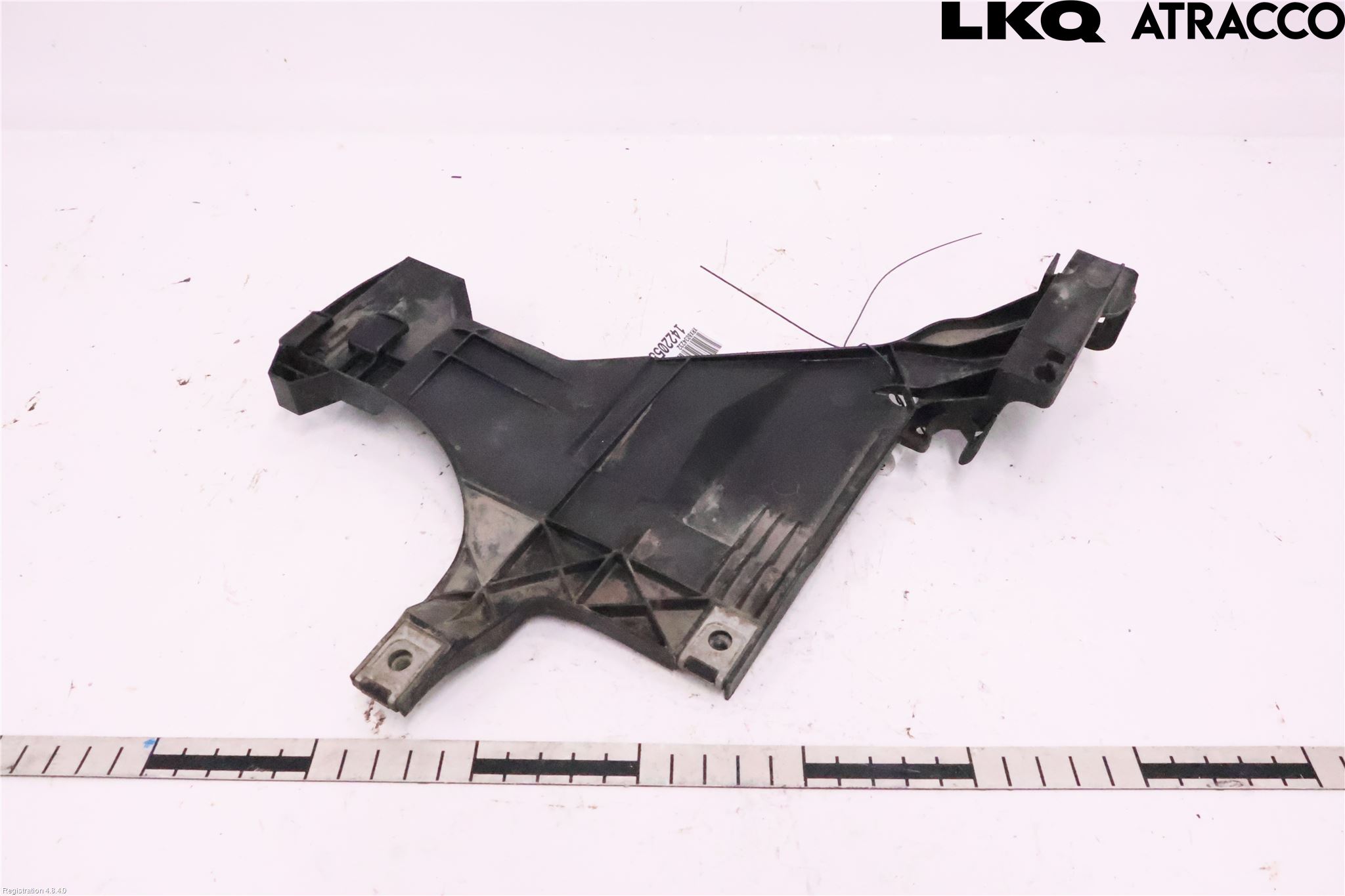 Audi A4 12-15 Strålkast Fästsarg