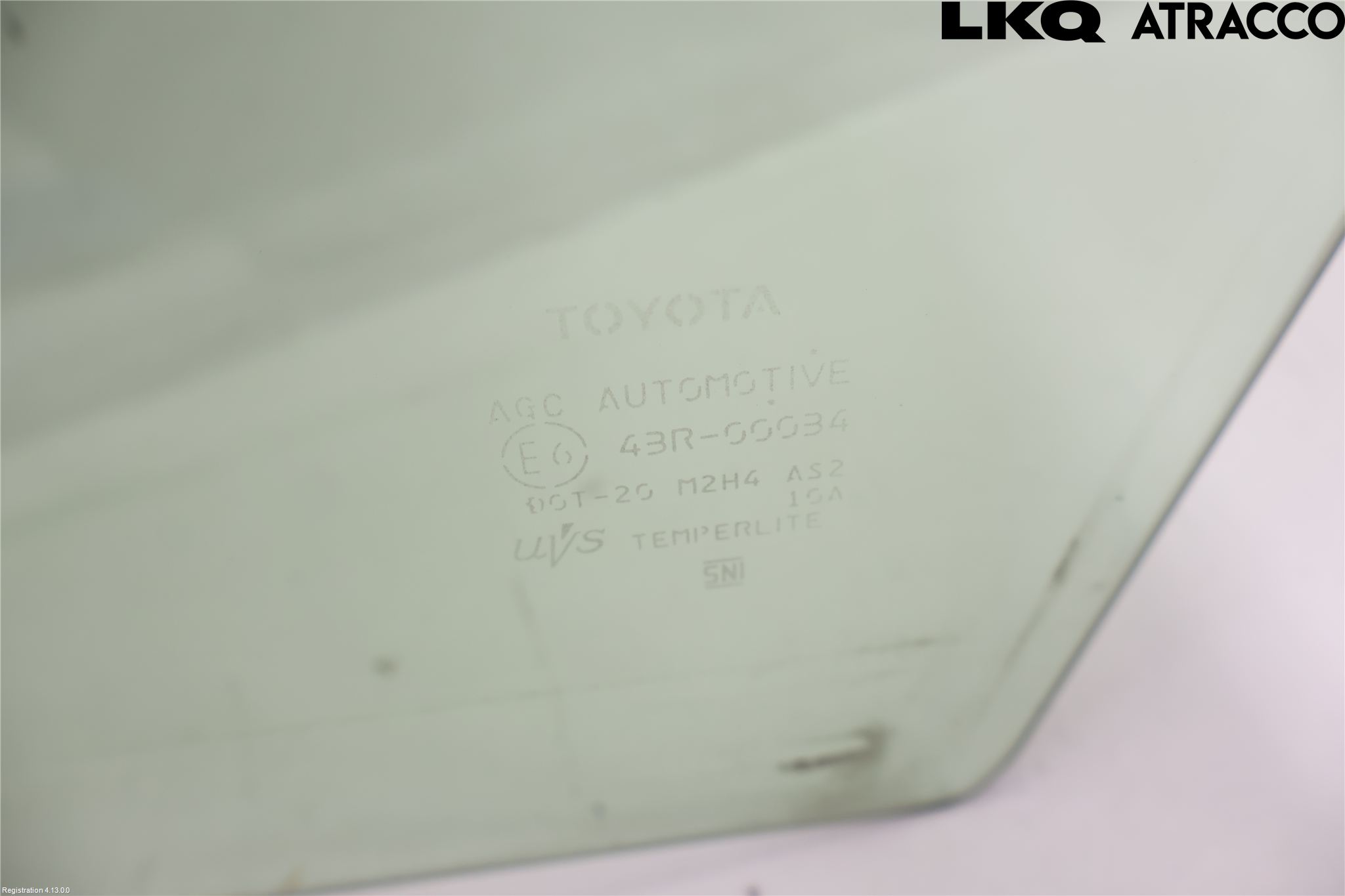 Toyota RAV4 19- Dörruta Fram Vänster