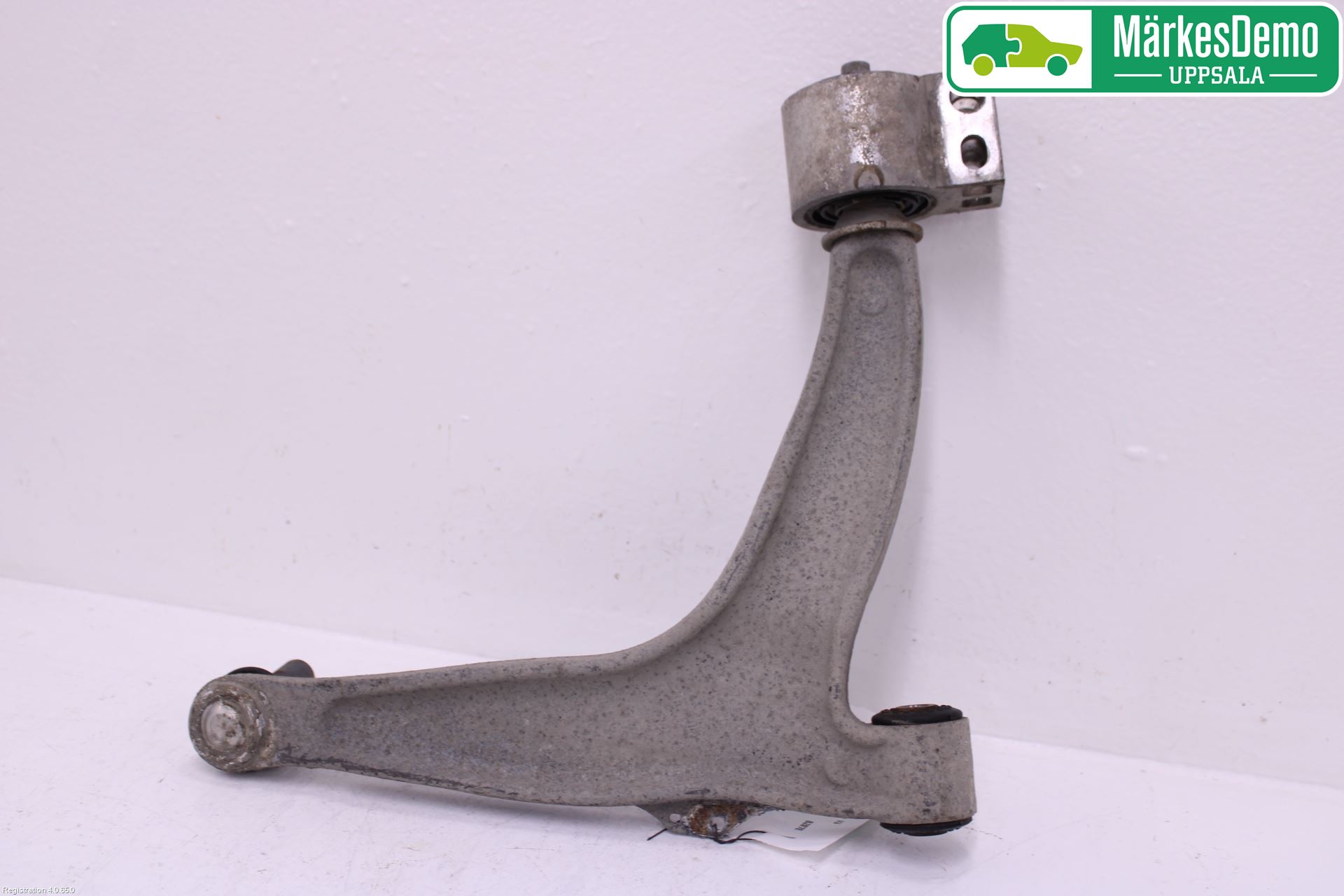 Saab 9-3 VER 2 Bärarm Fram Undre Vä