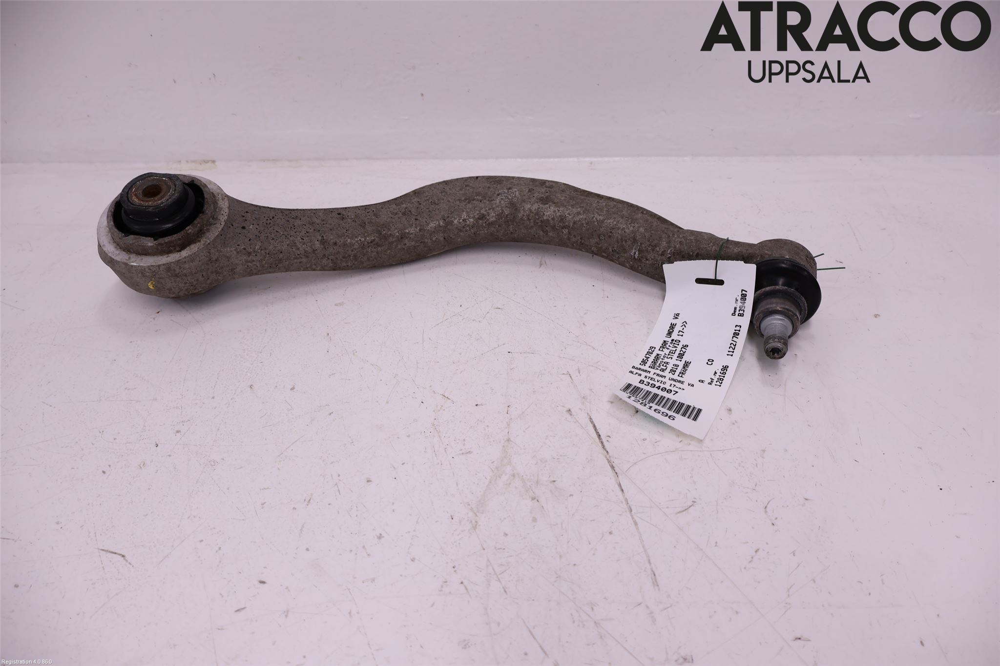 Alfa STELVIO 17- Bärarm Fram Undre Vä