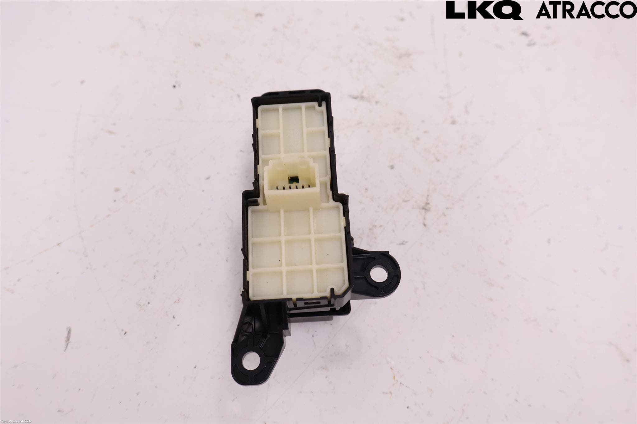 Toyota YARIS XP21 20- Strömställare Parkeringsbroms