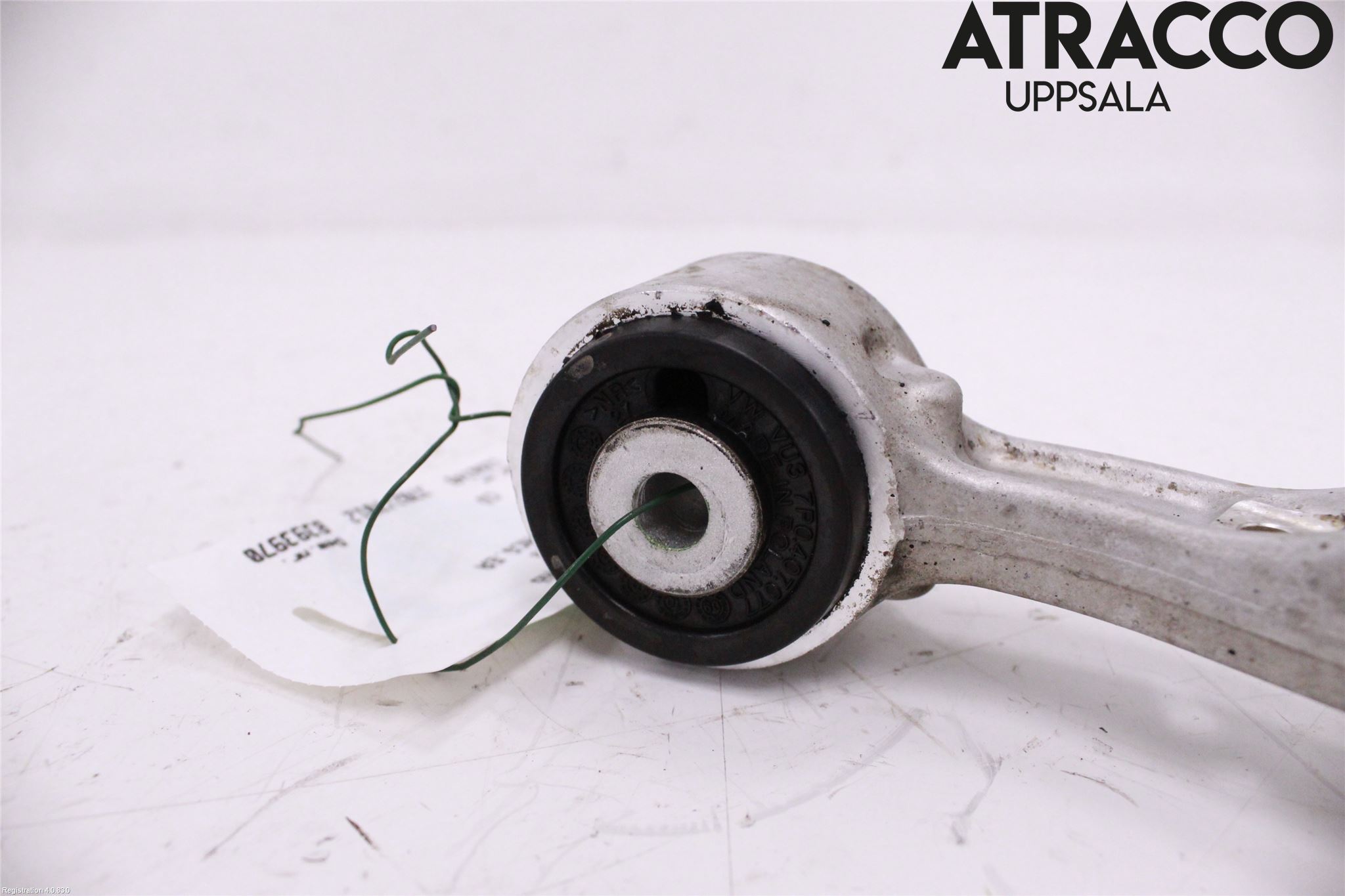 Porsche CAYENNE 03- Bärarm Fram Övre Hö