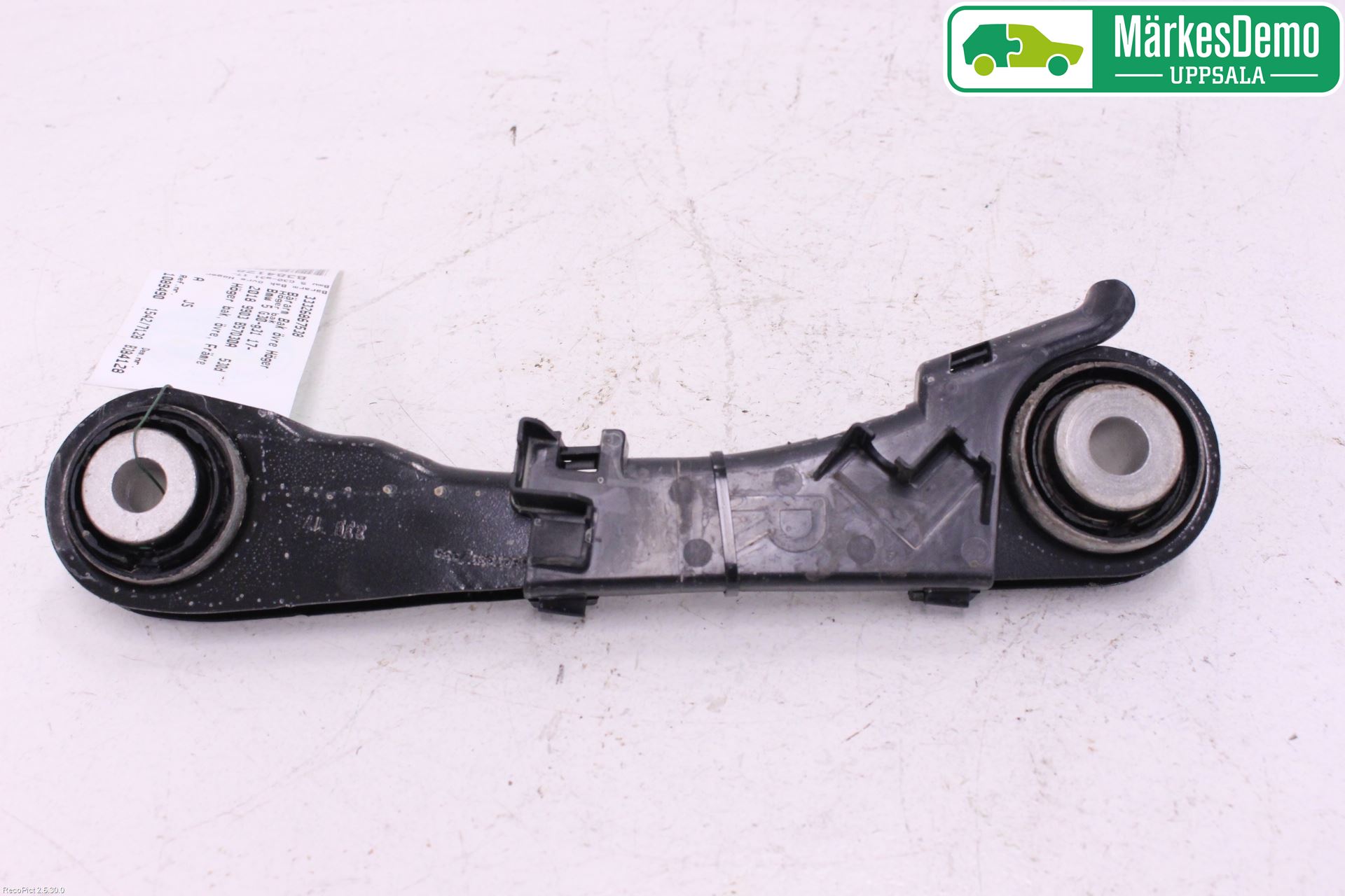 BMW 5 G30/G31/F90 17-23 Bärarm Bak Övre Höger