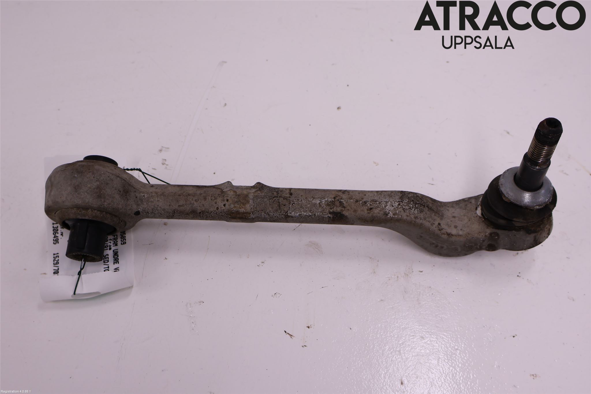 BMW 3 E90/91 SED/TOU 05-12 Bärarm Fram Undre Vä