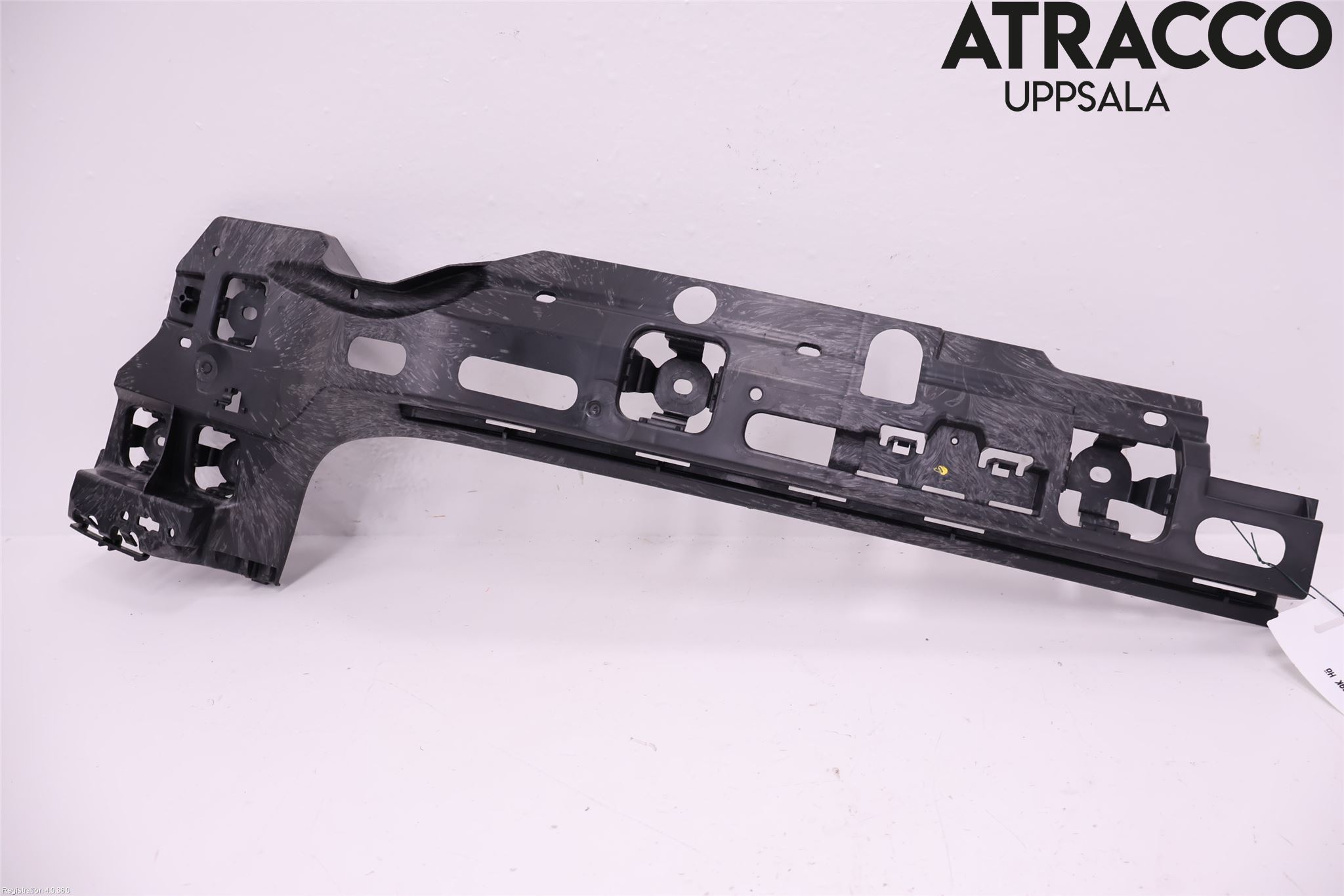 BMW 3 G20/G21/G80/G81 19- Stötfångarfäste Bak Hö