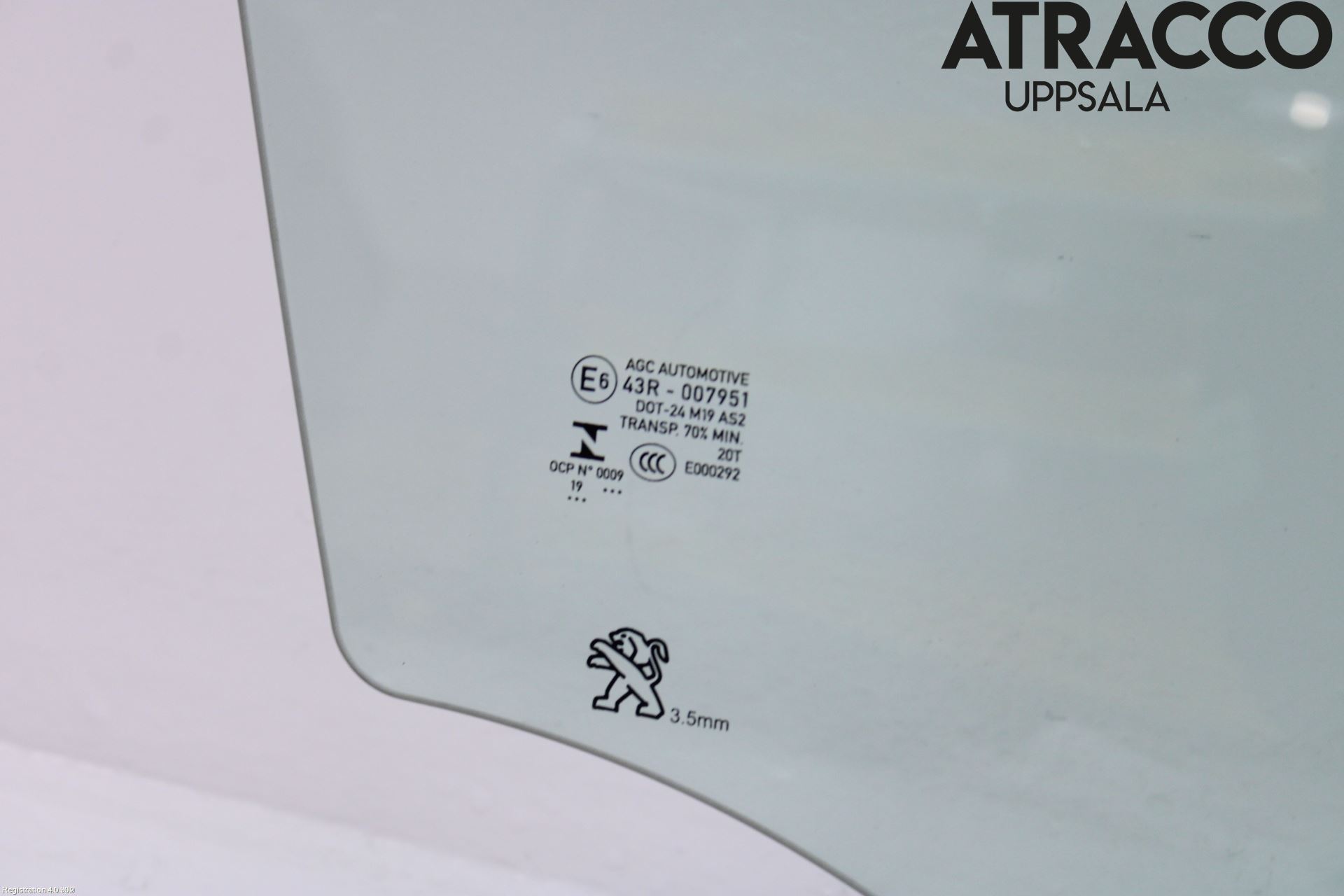 Opel CORSA F, CORSA-E 20- Dörruta Fram Höger