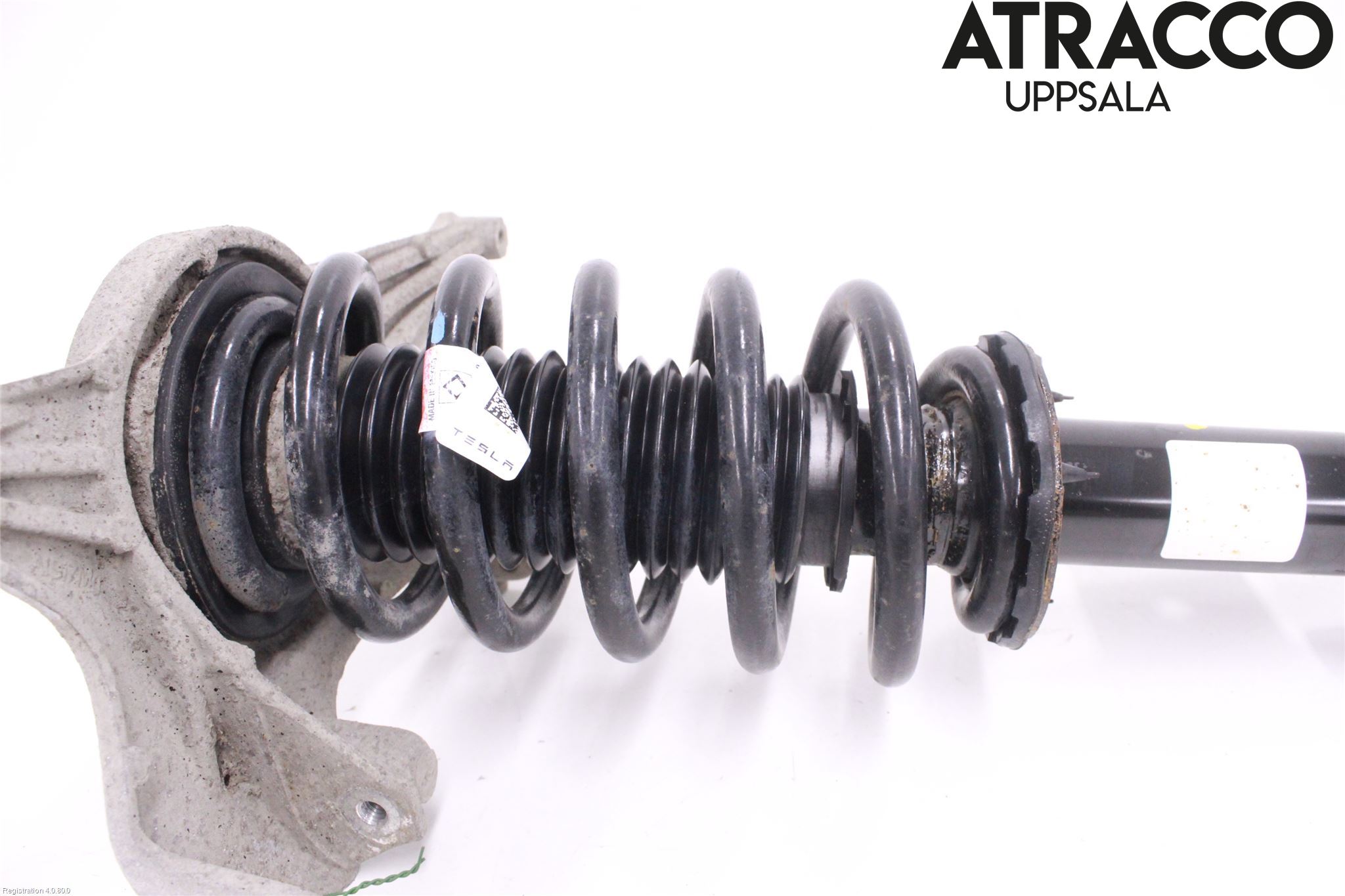 Tesla MODEL 3 17- Fjäderben Fram Höger