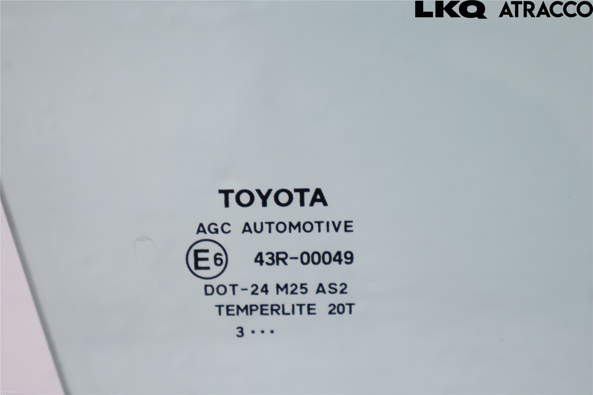 Toyota AURIS 13-19 Dörruta Fram Höger