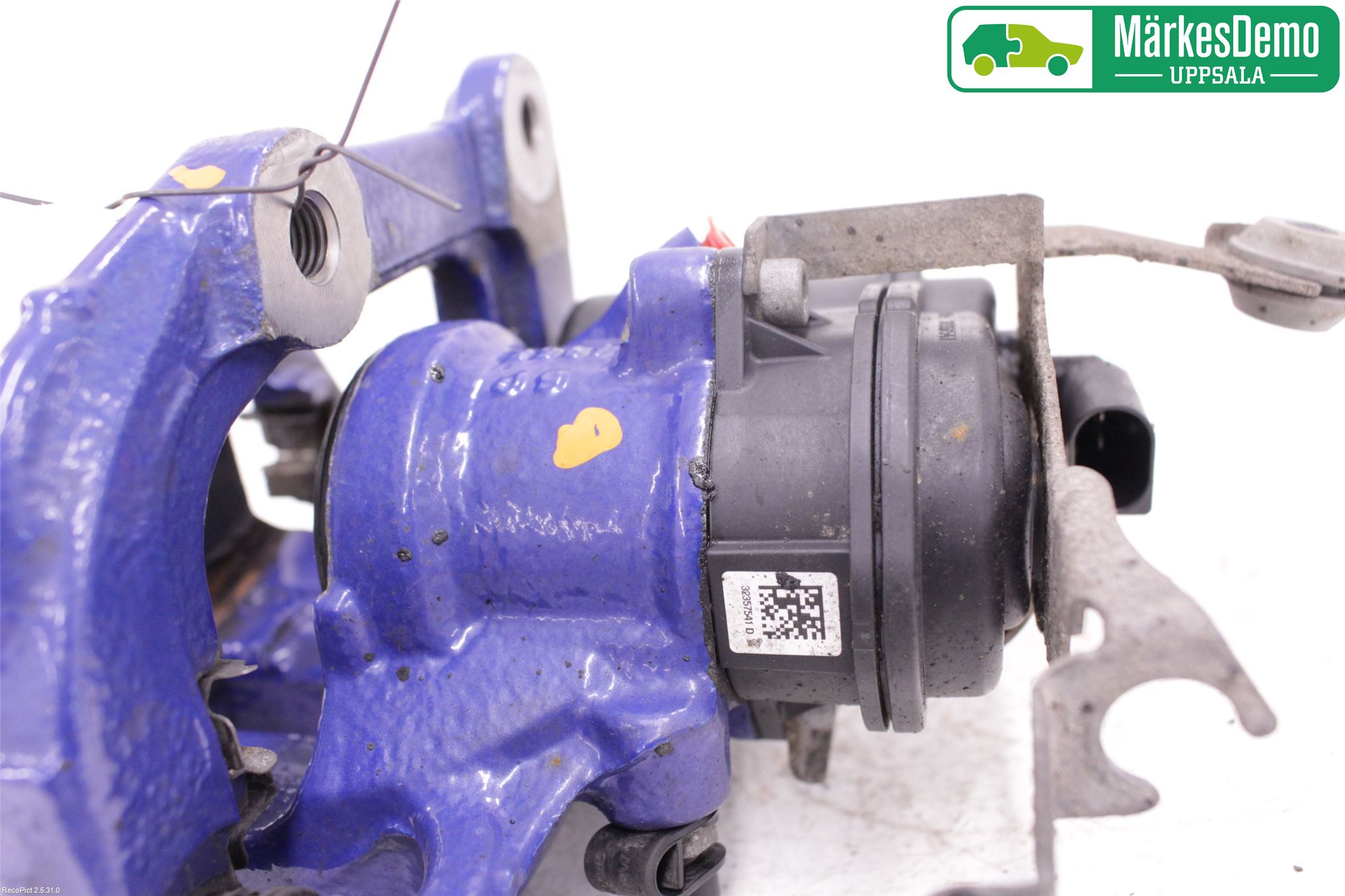 BMW 5 G30/G31/F90 17-23 Bromsok Bak Höger