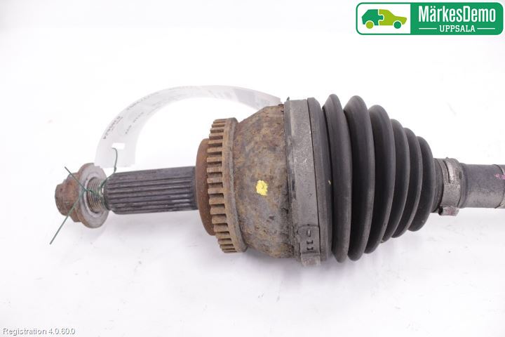 Kia CEED 12-18 Drivaxel Fram Vänster