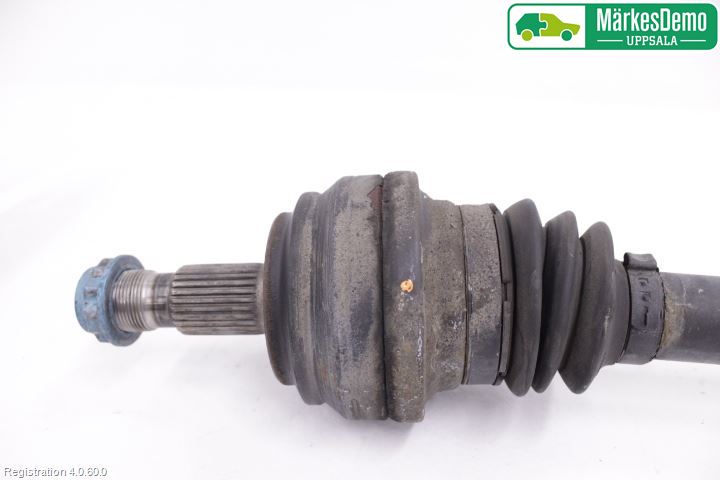Mercedes-Benz MB C-KLASS (W205) 14-21 Drivaxel Bak Höger