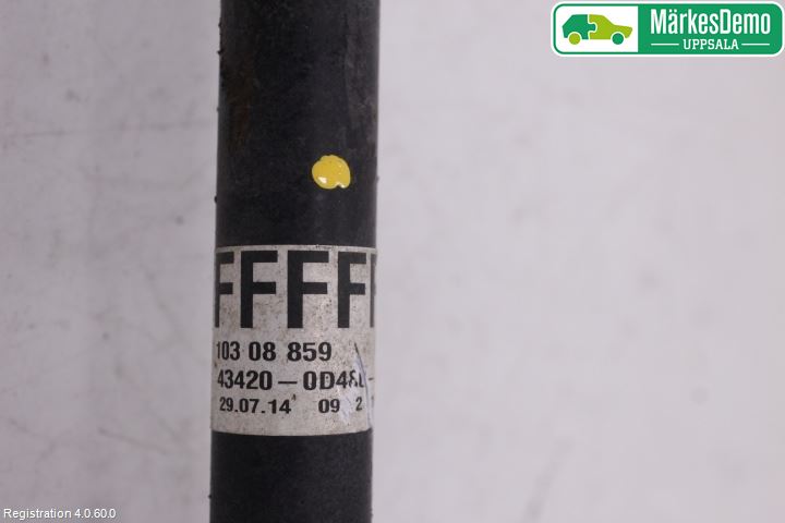 Toyota YARIS XP130 15-20 Drivaxel Fram Vänster