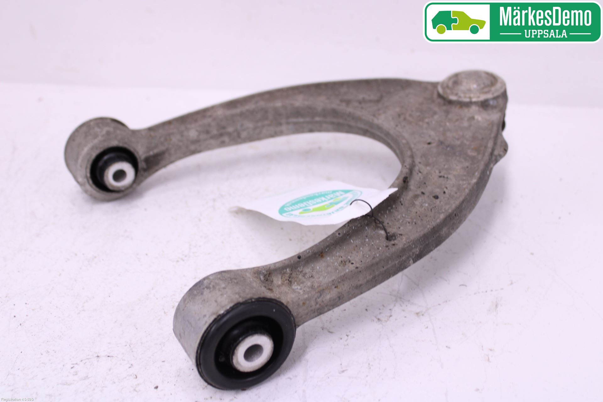 BMW 5 F10/F11/F18 09-17 Bärarm Fram Övre Vä