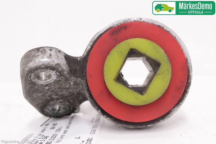 BMW 3 E46      98-05 Bärarm Fram Undre Hö