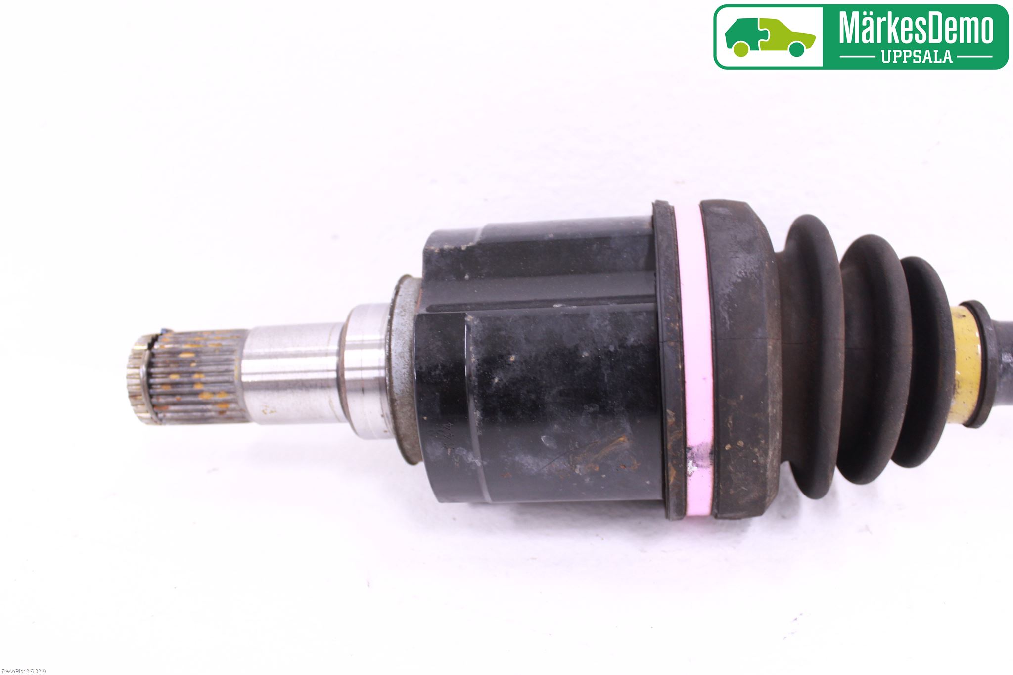 Mazda 3 III 14-19 Drivaxel Fram Vänster