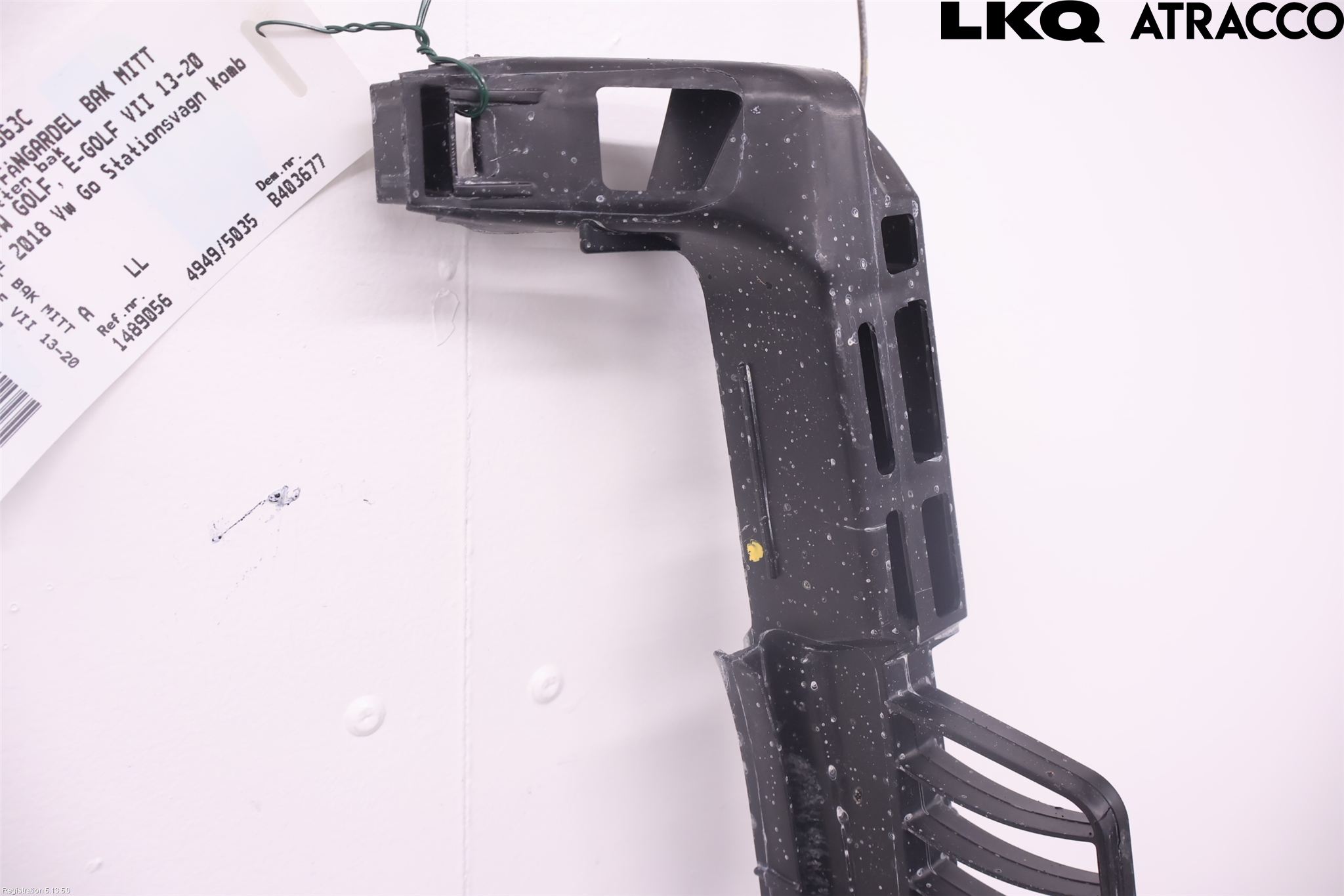 Volkswagen VW GOLF / E-GOLF VII 13-20 Stötfångardel Bak Mitt