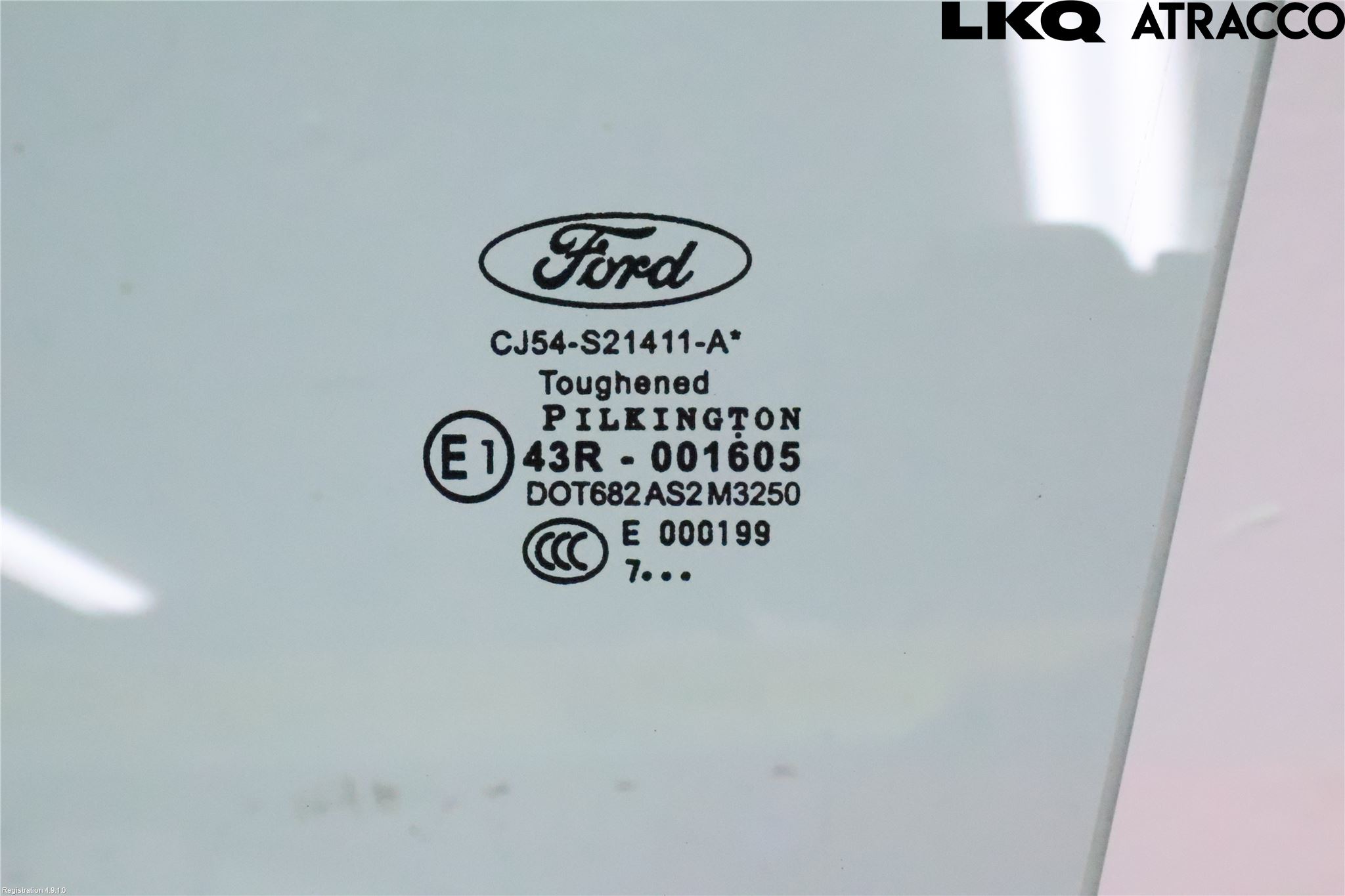 Ford KUGA 17-19 Dörruta Fram Vänster