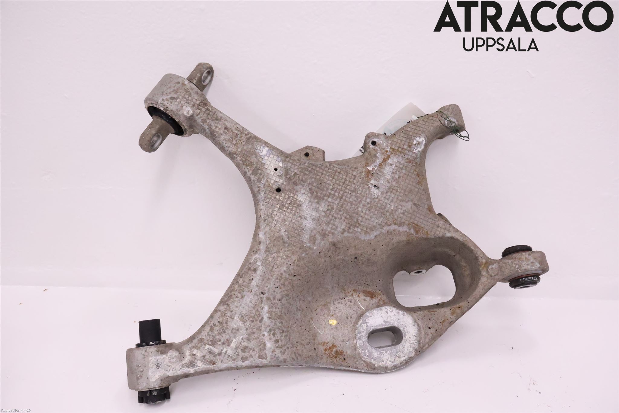 Volvo V90 17->> Bärarm Bak Höger