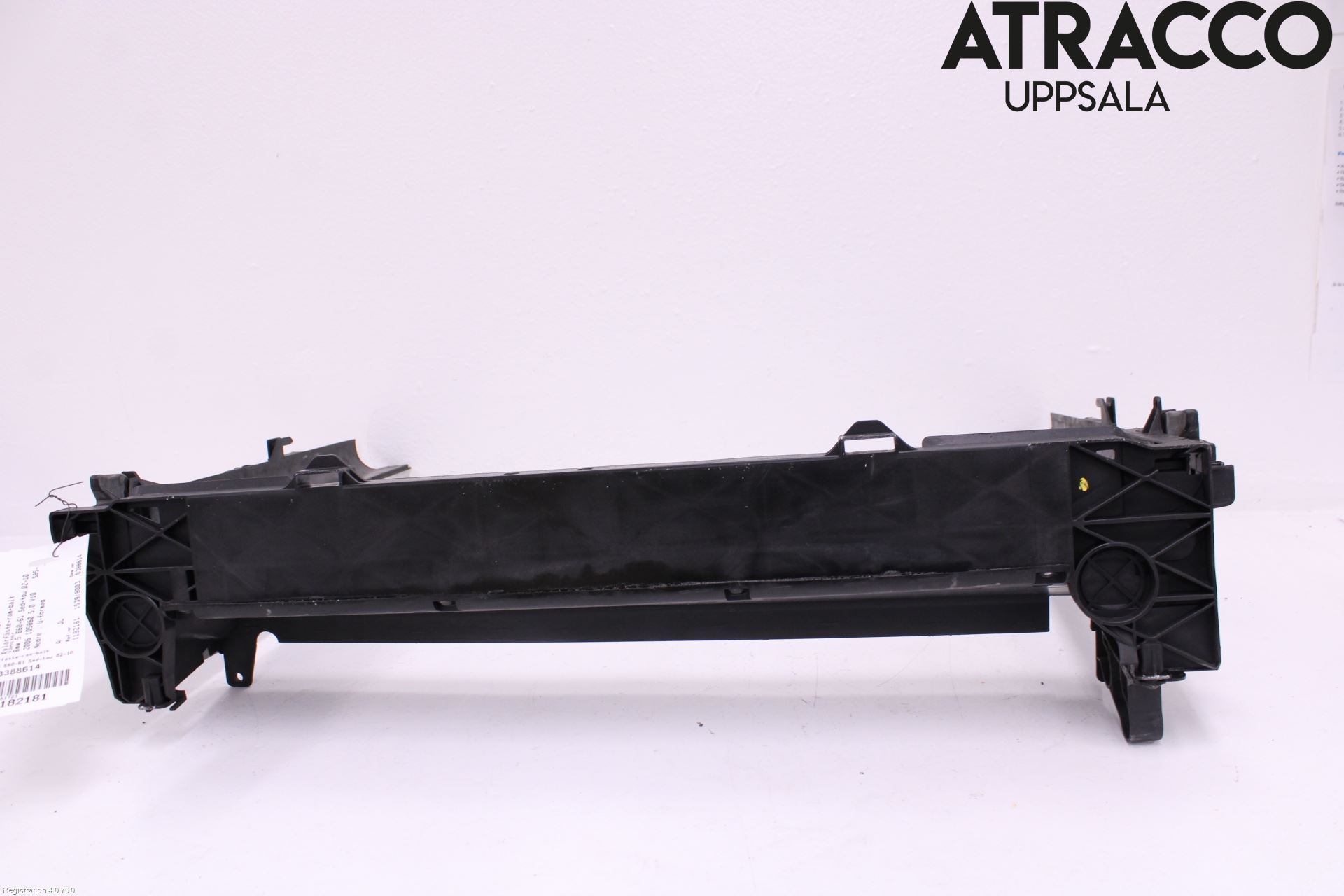 BMW 5 E60/61 Sed/Tou 02-10 Kylarfäste-Ram-Balk